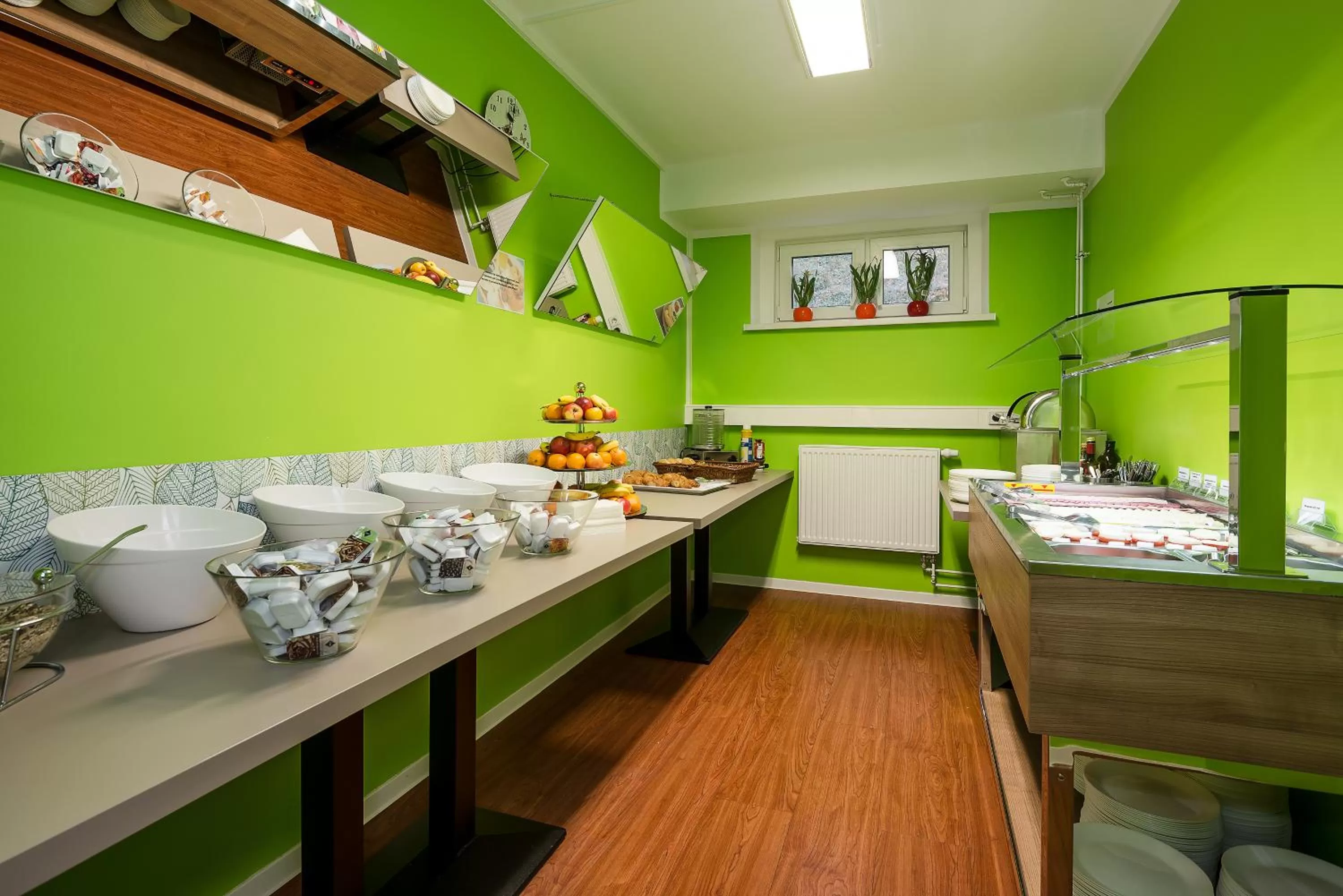 Breakfast, Bed in Hotel City Green Berlin