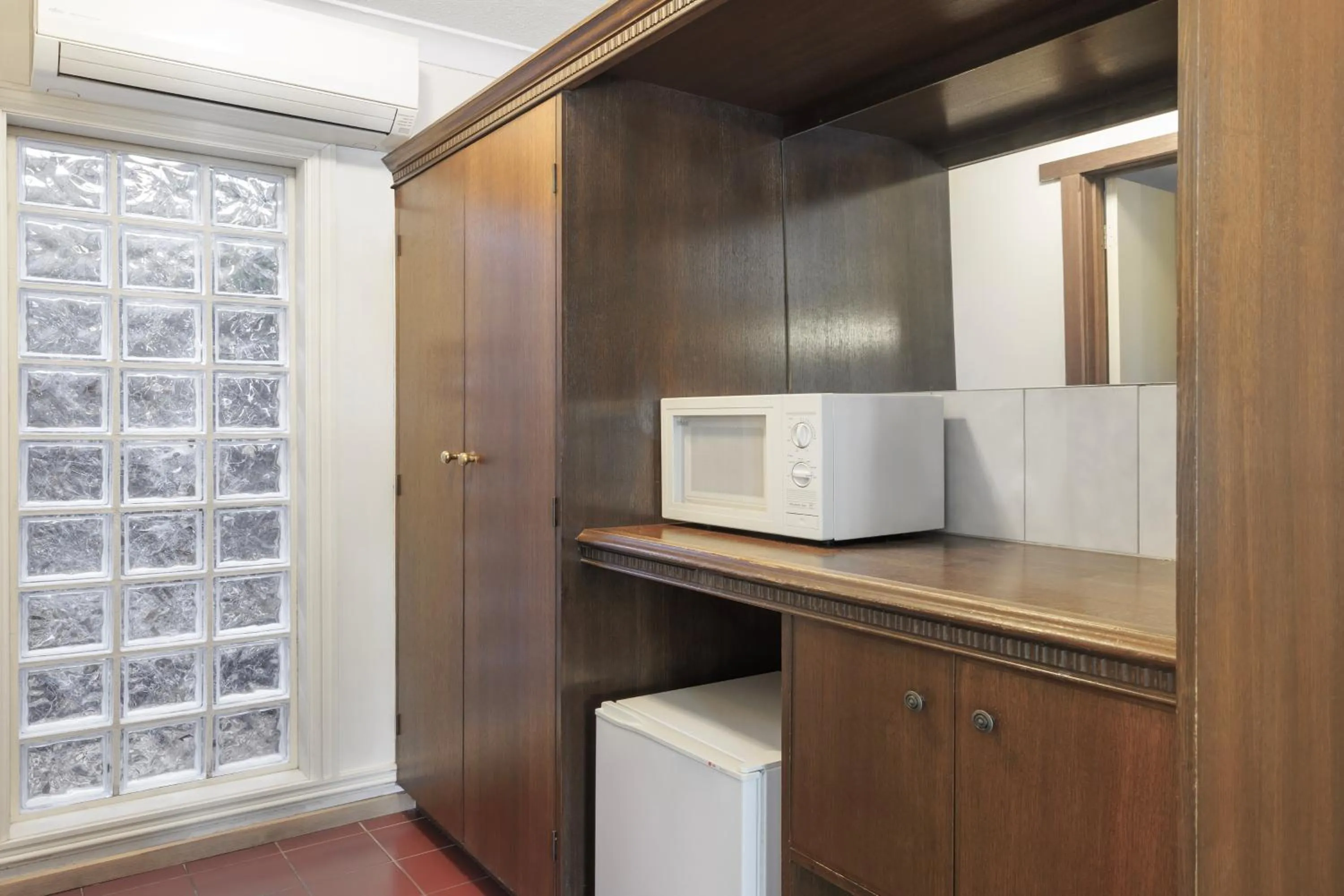 wardrobe in Elizabethan Lodge