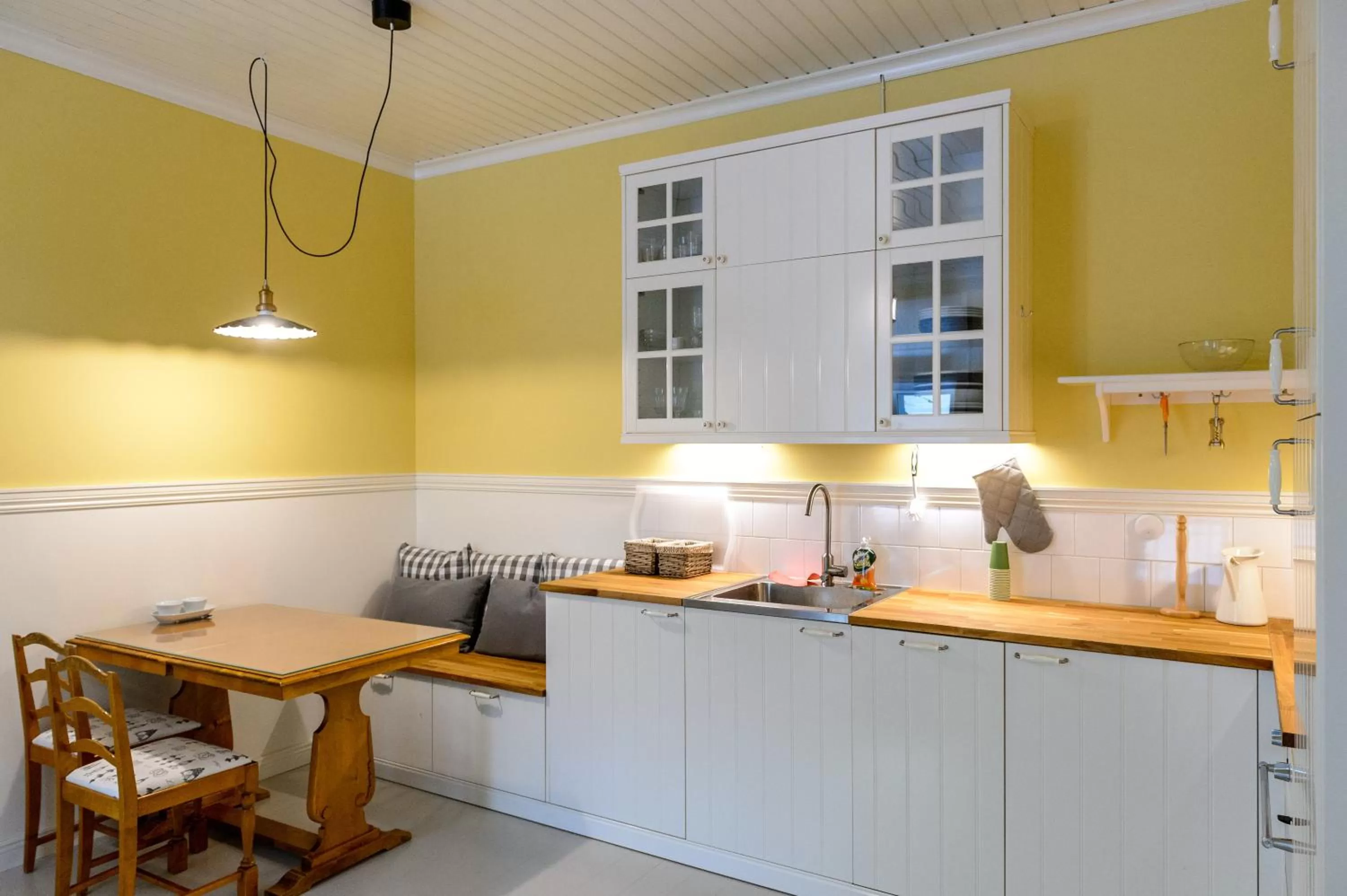 Coffee/tea facilities, Kitchen/Kitchenette in Hotel Bulevard