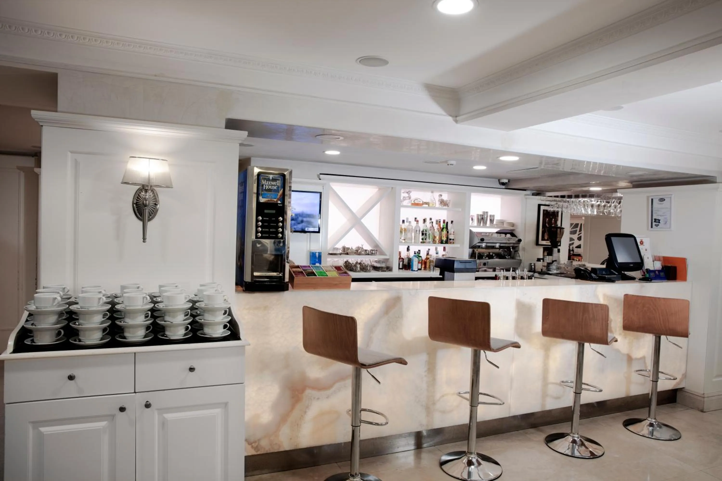 Lounge or bar in Dosso Dossi Hotels Old City