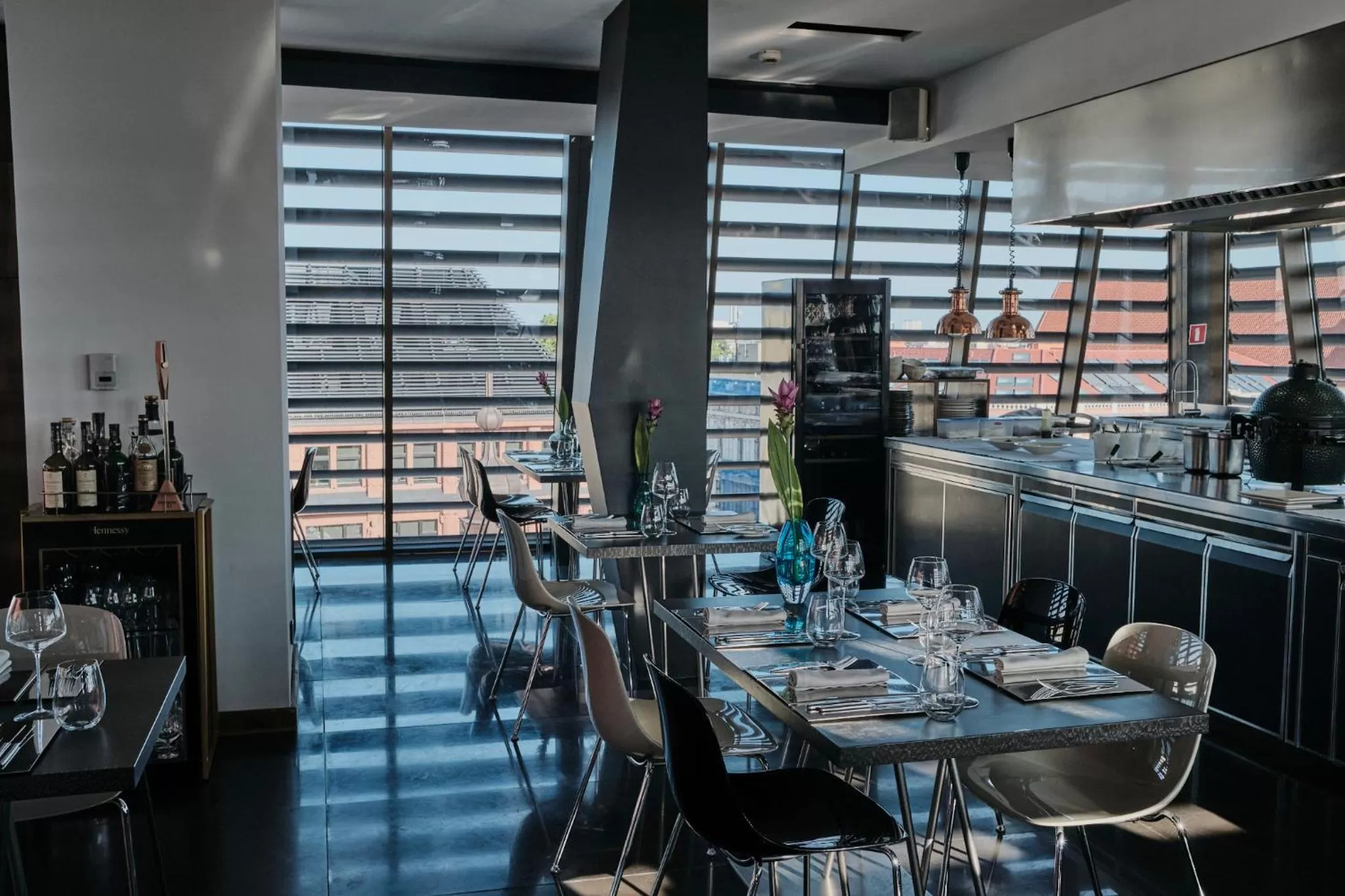 Restaurant/places to eat in Hotel Monopol