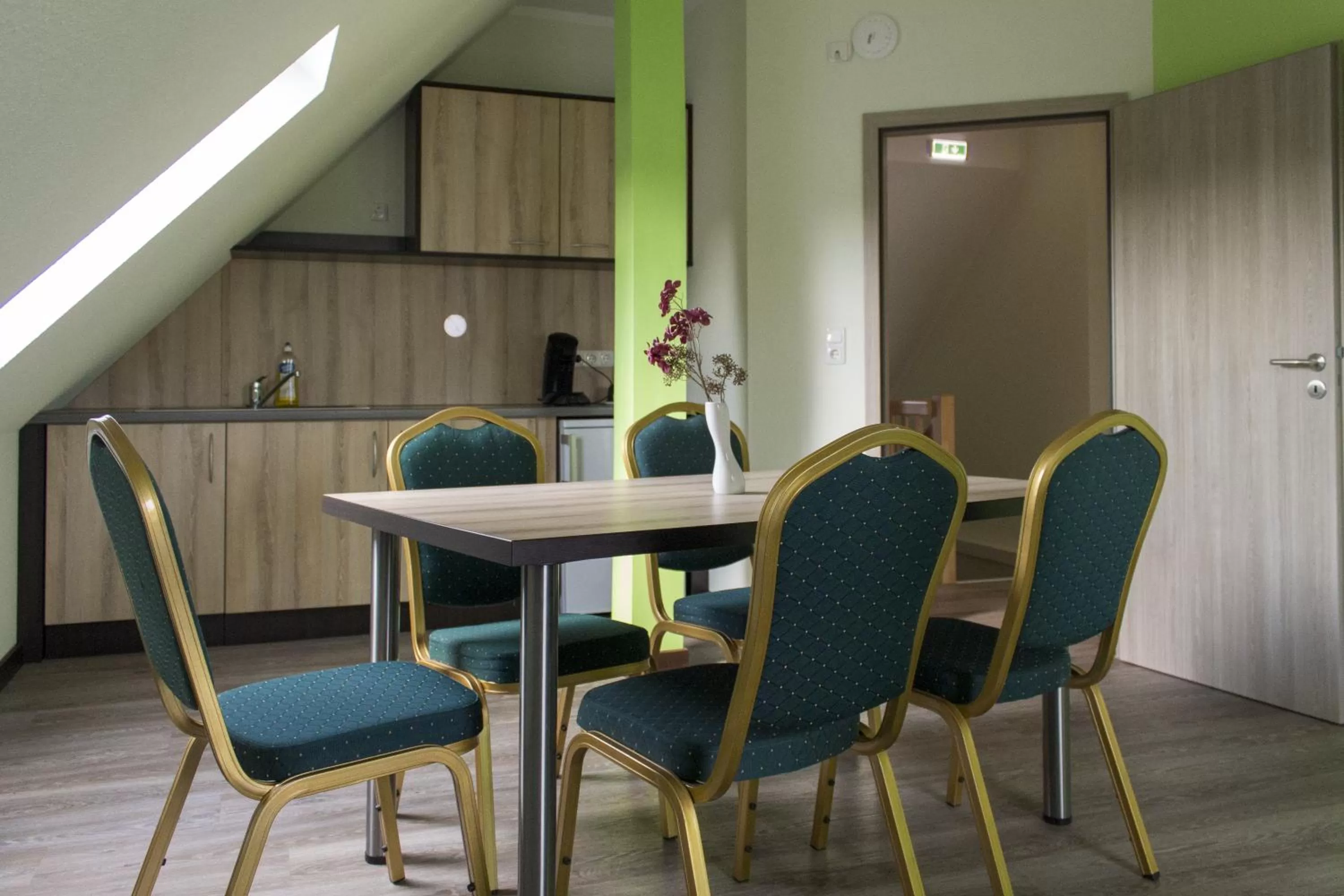 Coffee/tea facilities in Schlüter Hotel & Restaurant