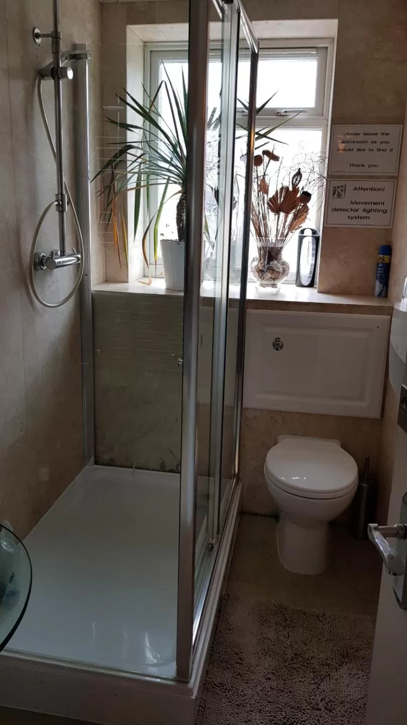 Bathroom in Hour Glass Hotel