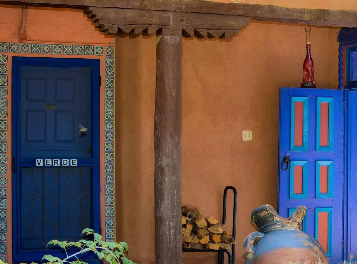 Facade/entrance in Adobe and Pines Inn Bed and Breakfast