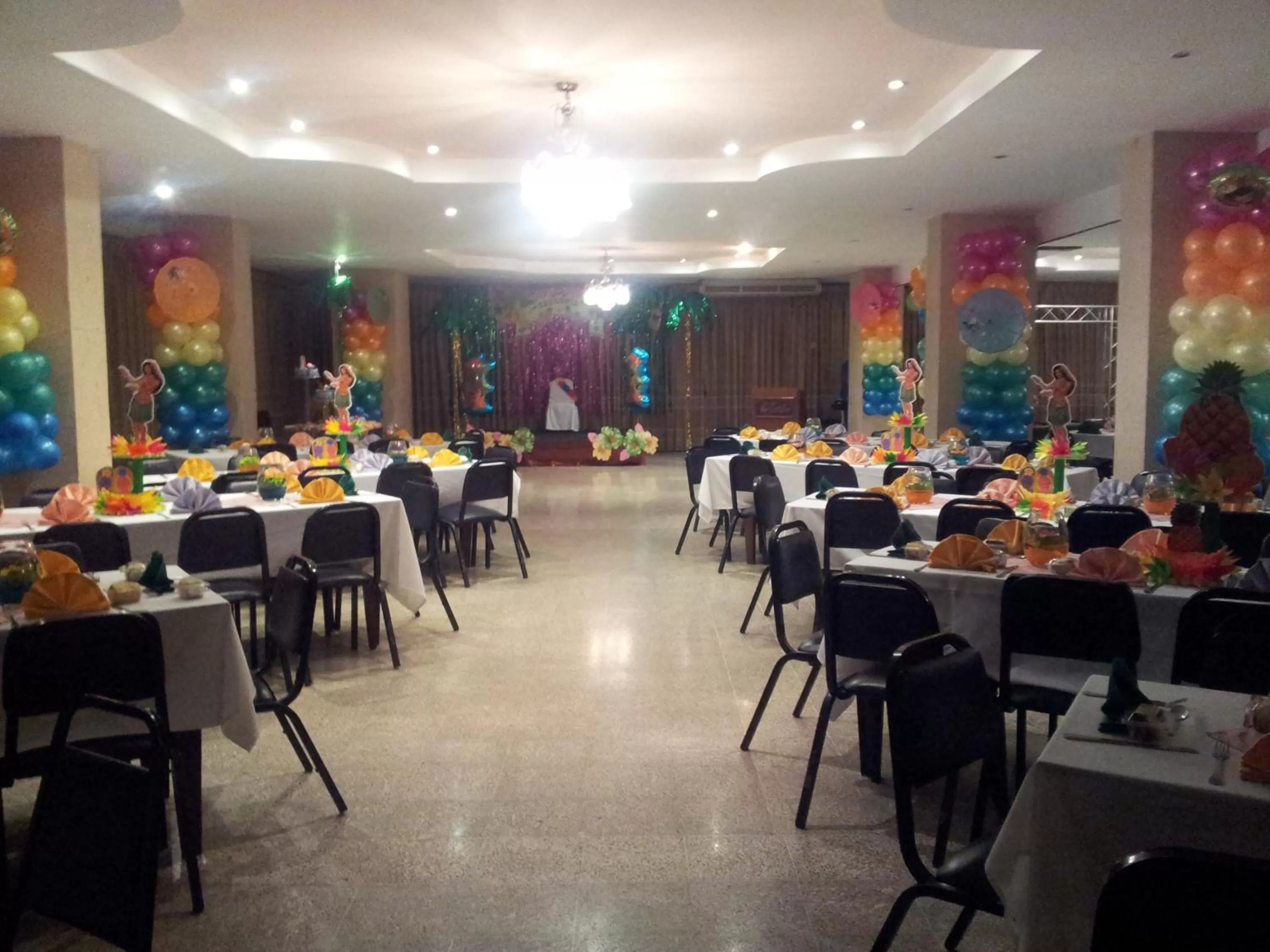 Lounge or bar in Hotel Caribe Panamá