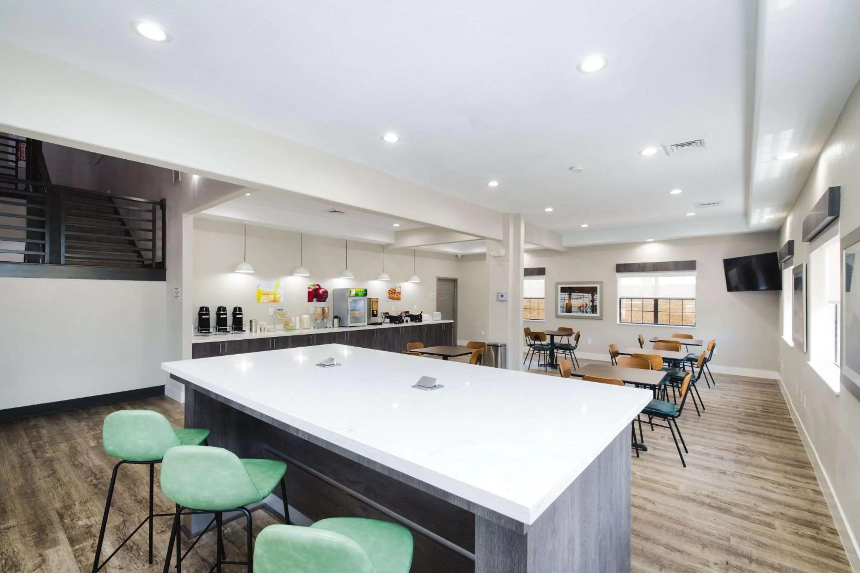 Breakfast in Quality Suites Houston Hobby Airport