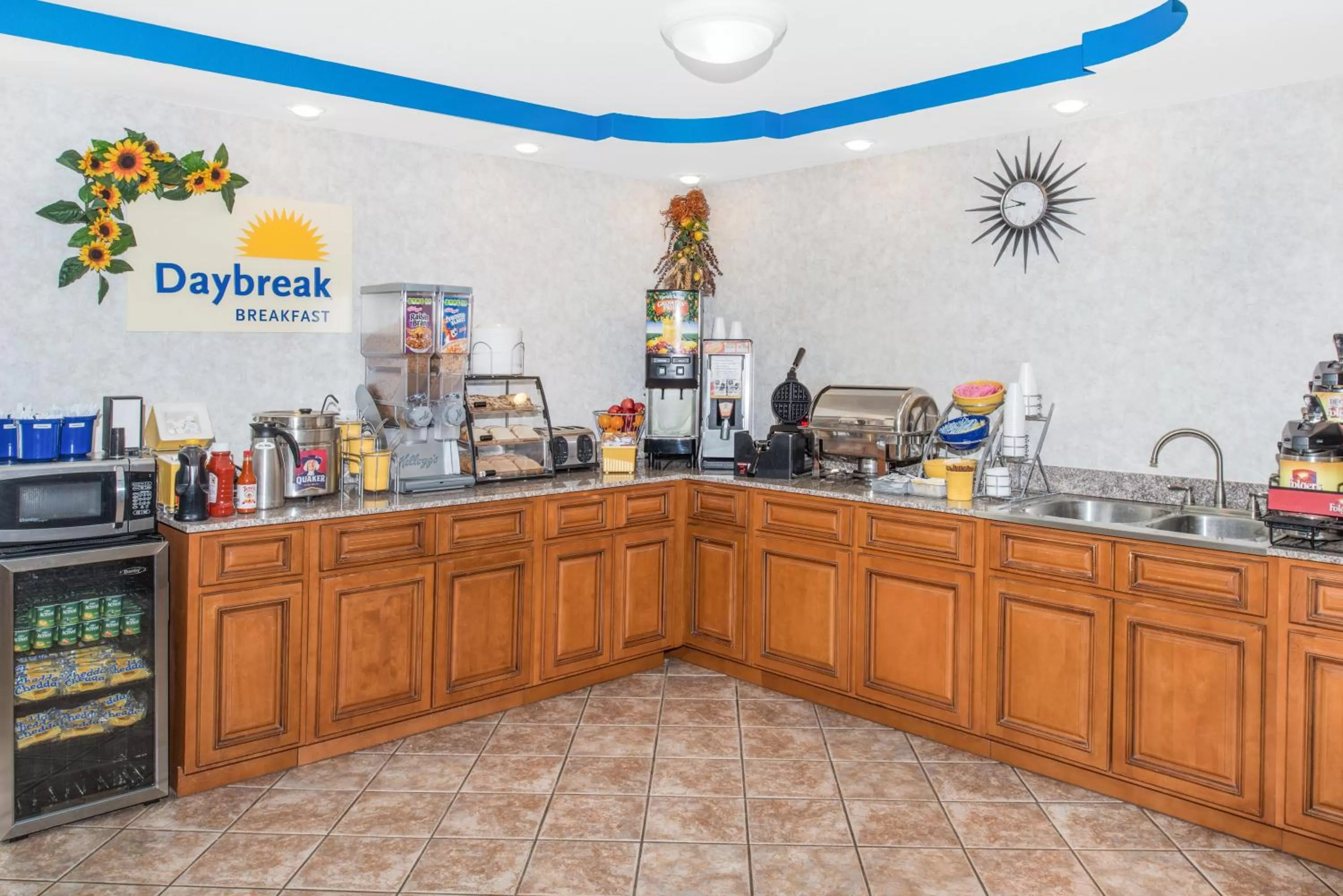 Continental breakfast in Days Inn by Wyndham Calvert City - Paducah East
