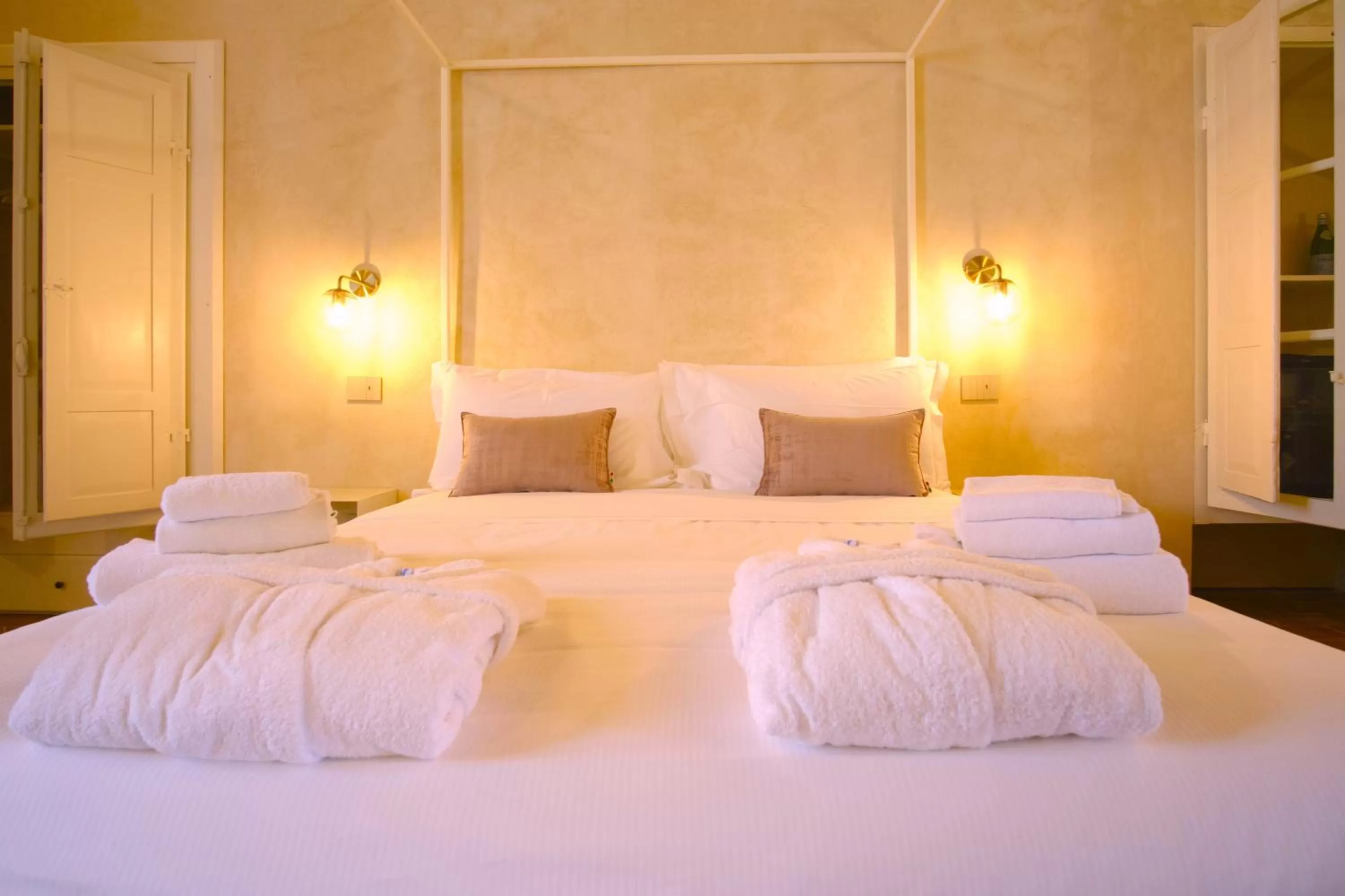 Bedroom, Bed in Badia Giulia Prestigious Historical B&B, Camaiore - Adults Only - No Pets