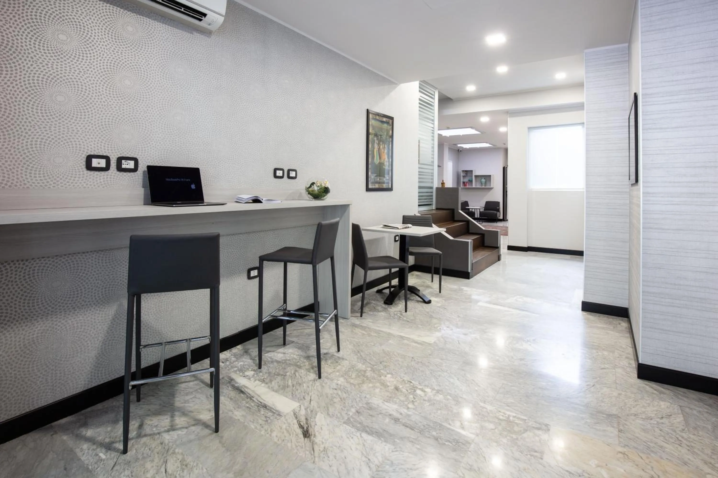 Communal lounge/ TV room in Hotel Esperia