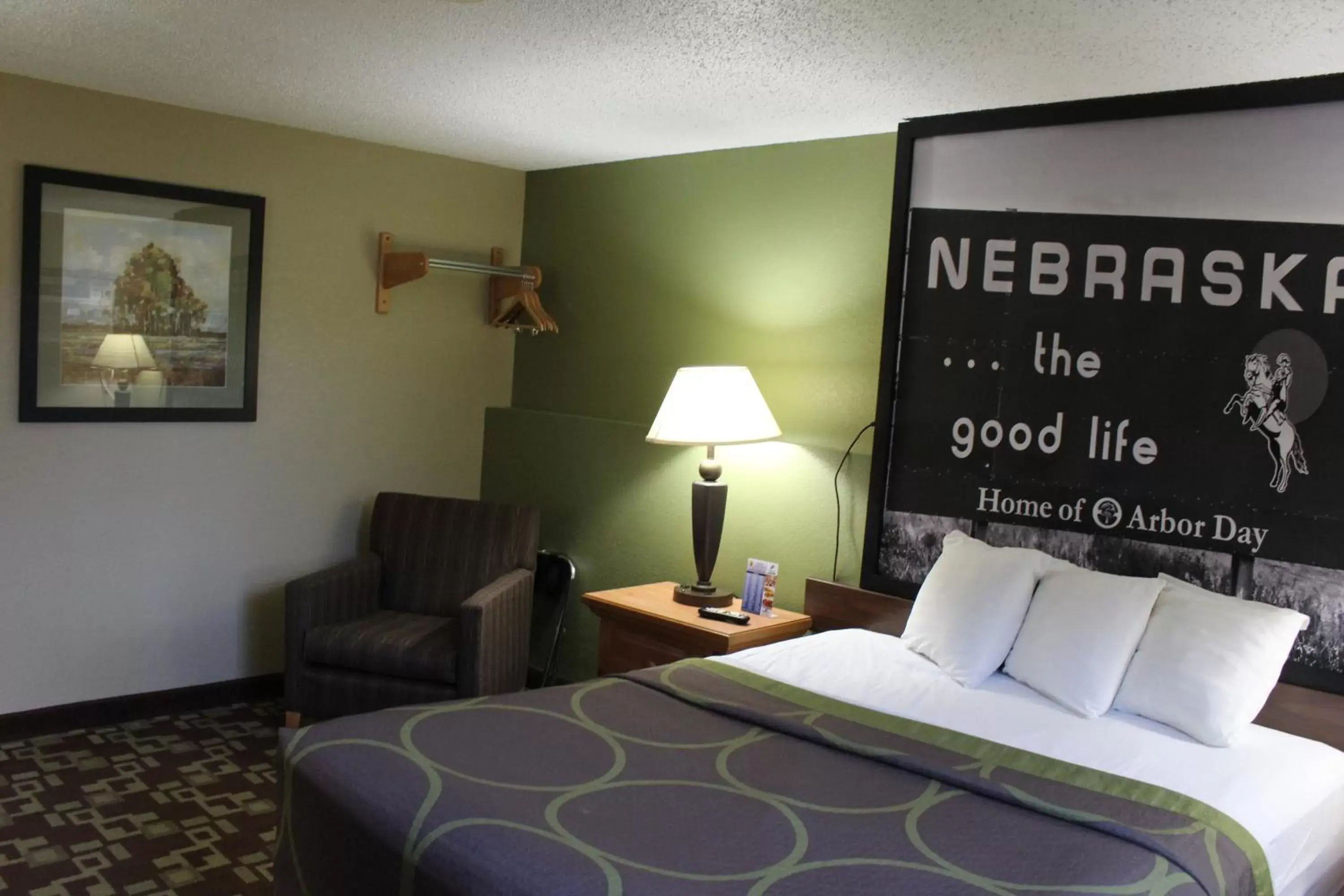 Queen Room - Mobility Access/Non-Smoking in Super 8 by Wyndham Kearney Queen Room - Mobility Access/Non-Smoking in Super 8 by Wyndham Kearney