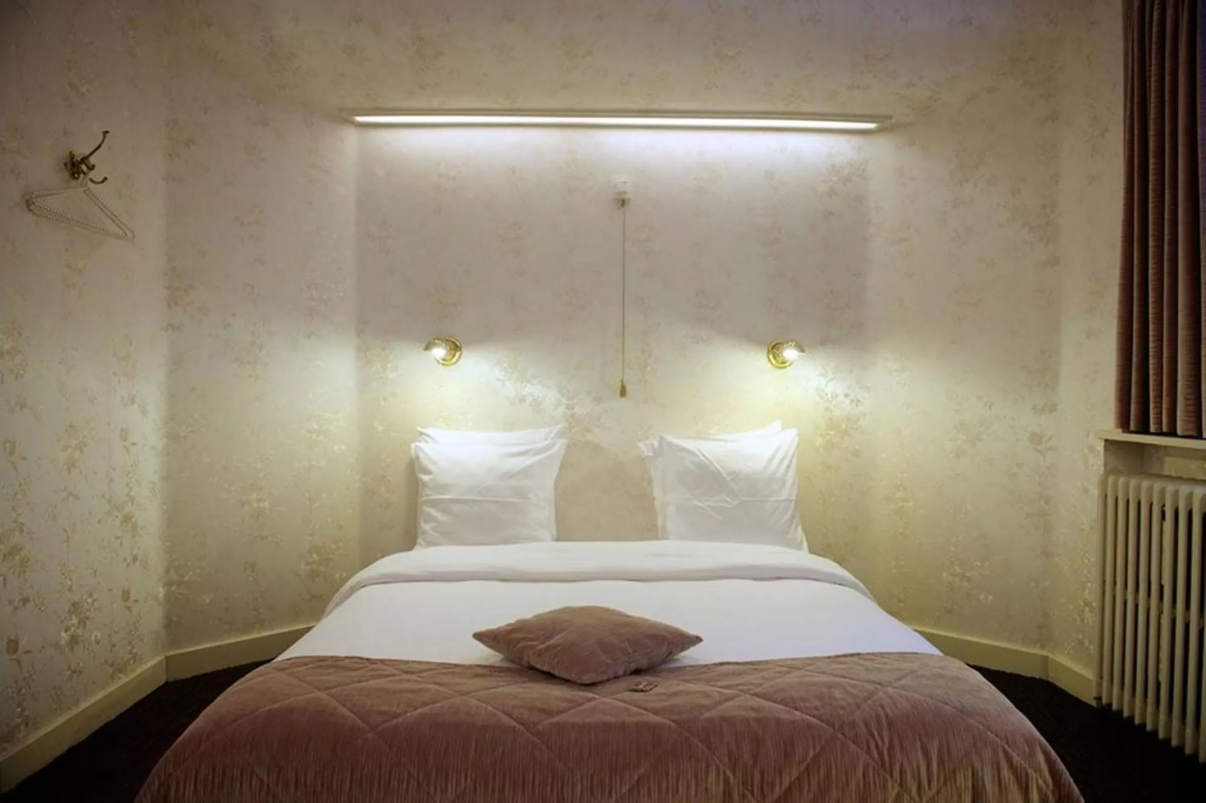 Bedroom, Bed in Latroupe Hotel Le Berger