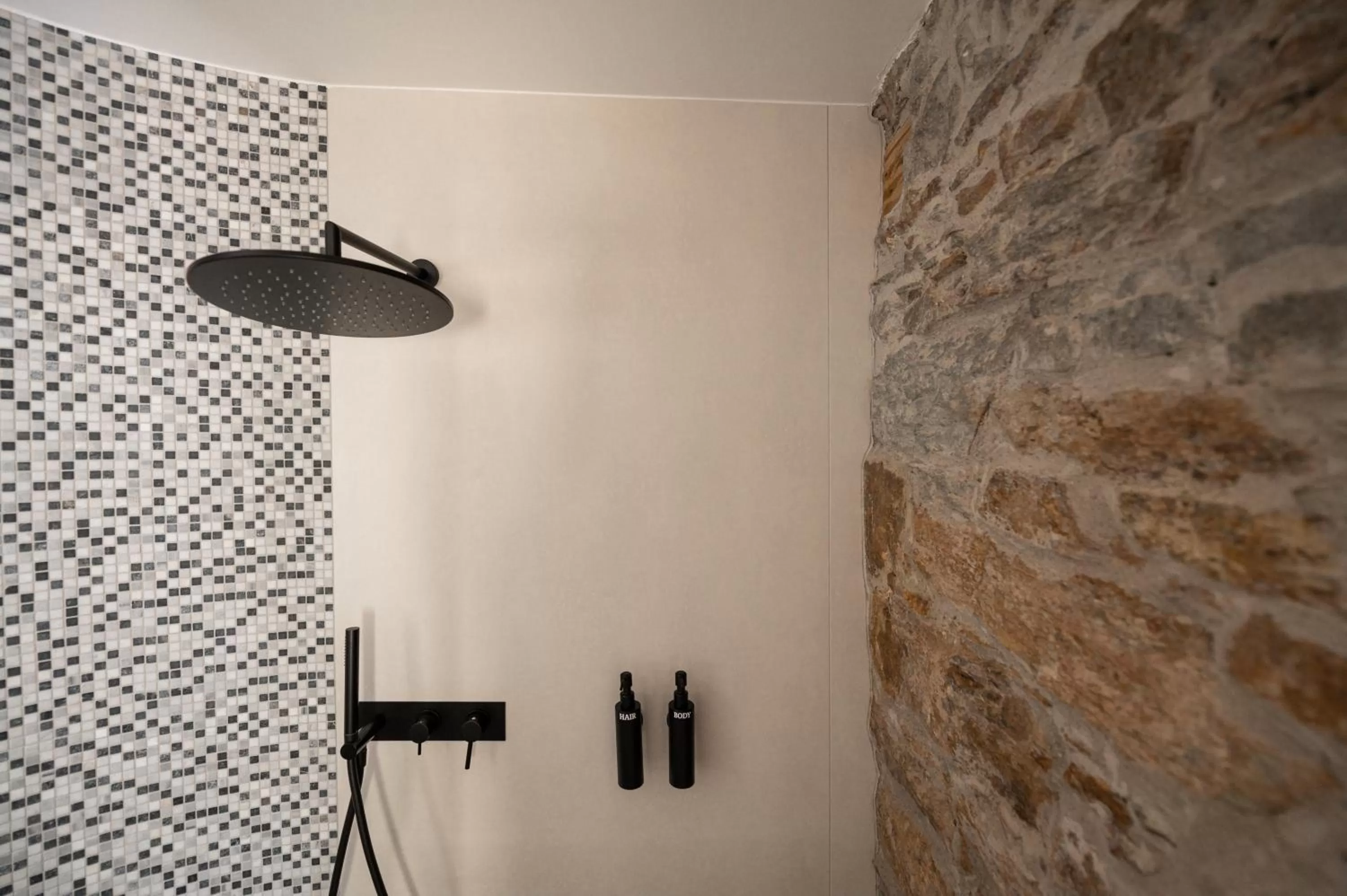 Shower in Guesthouse diWINE