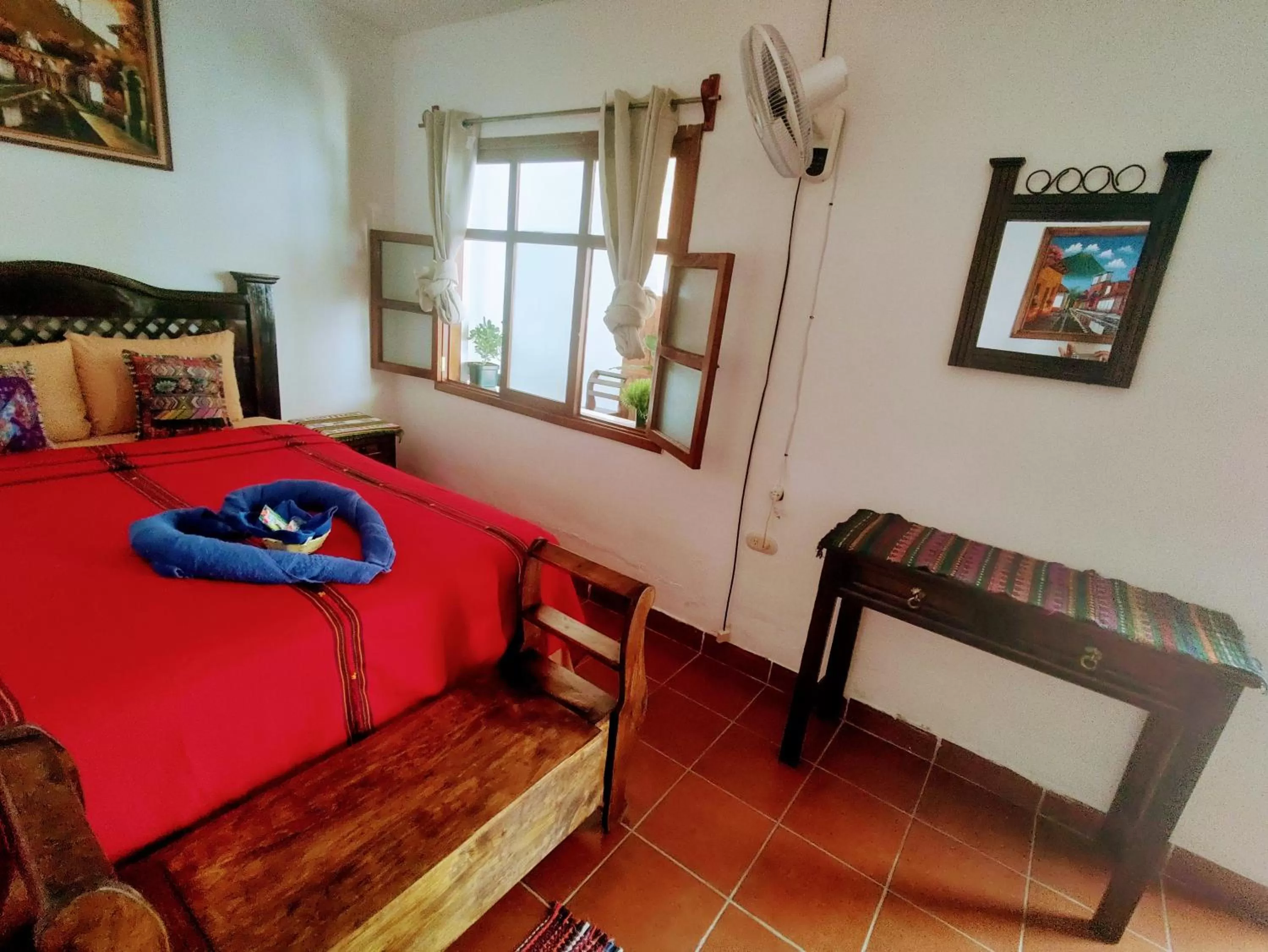 room service, Bed in Francisco's rest house hotel