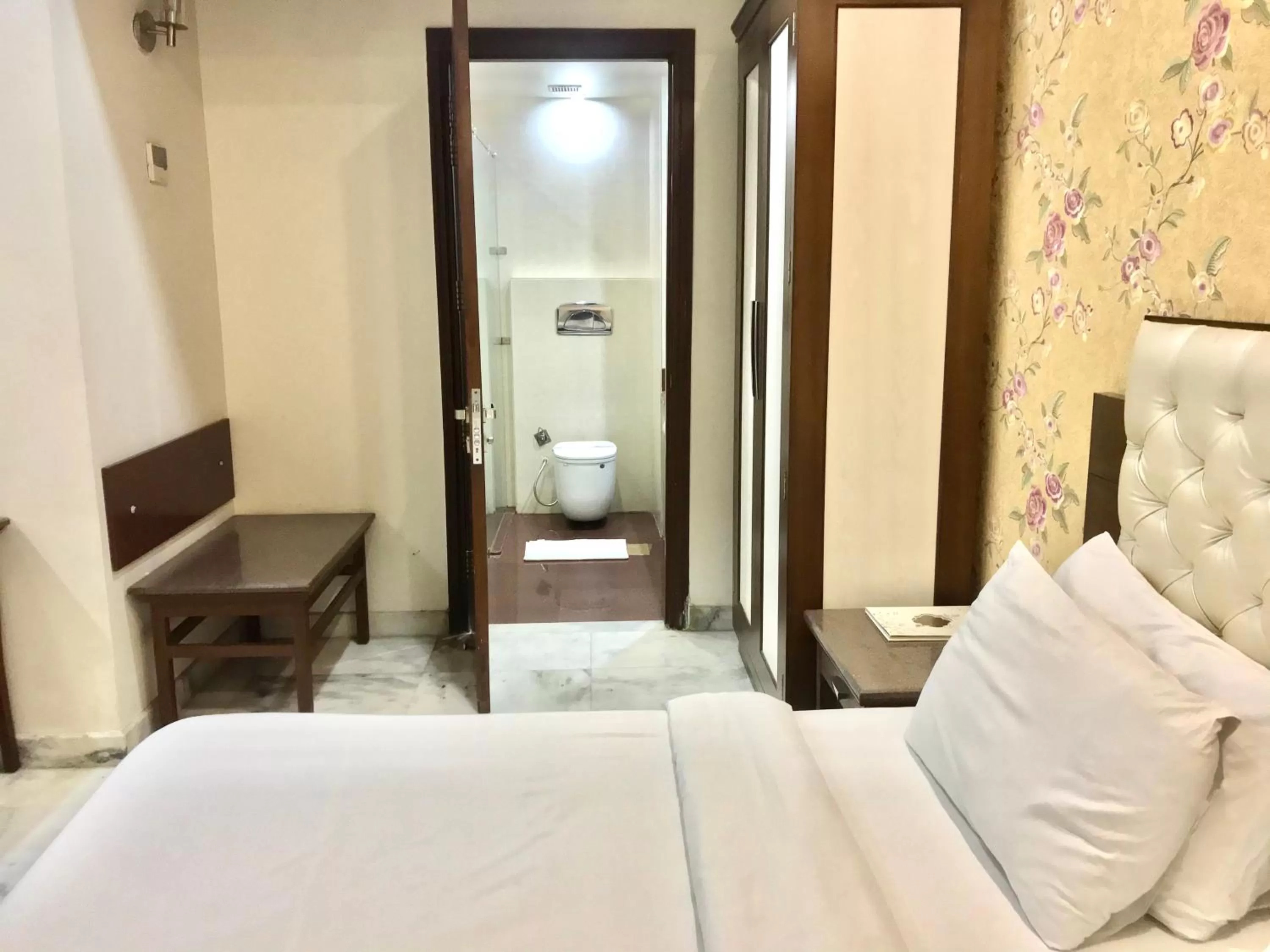 Bedroom in Hotel Leela Grande