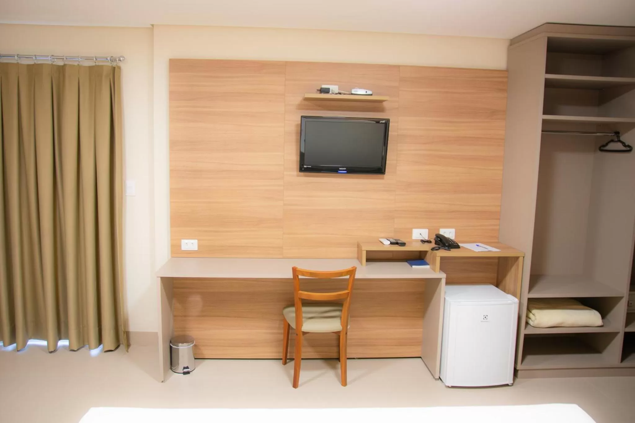 TV and multimedia in Orla Morena Park Hotel