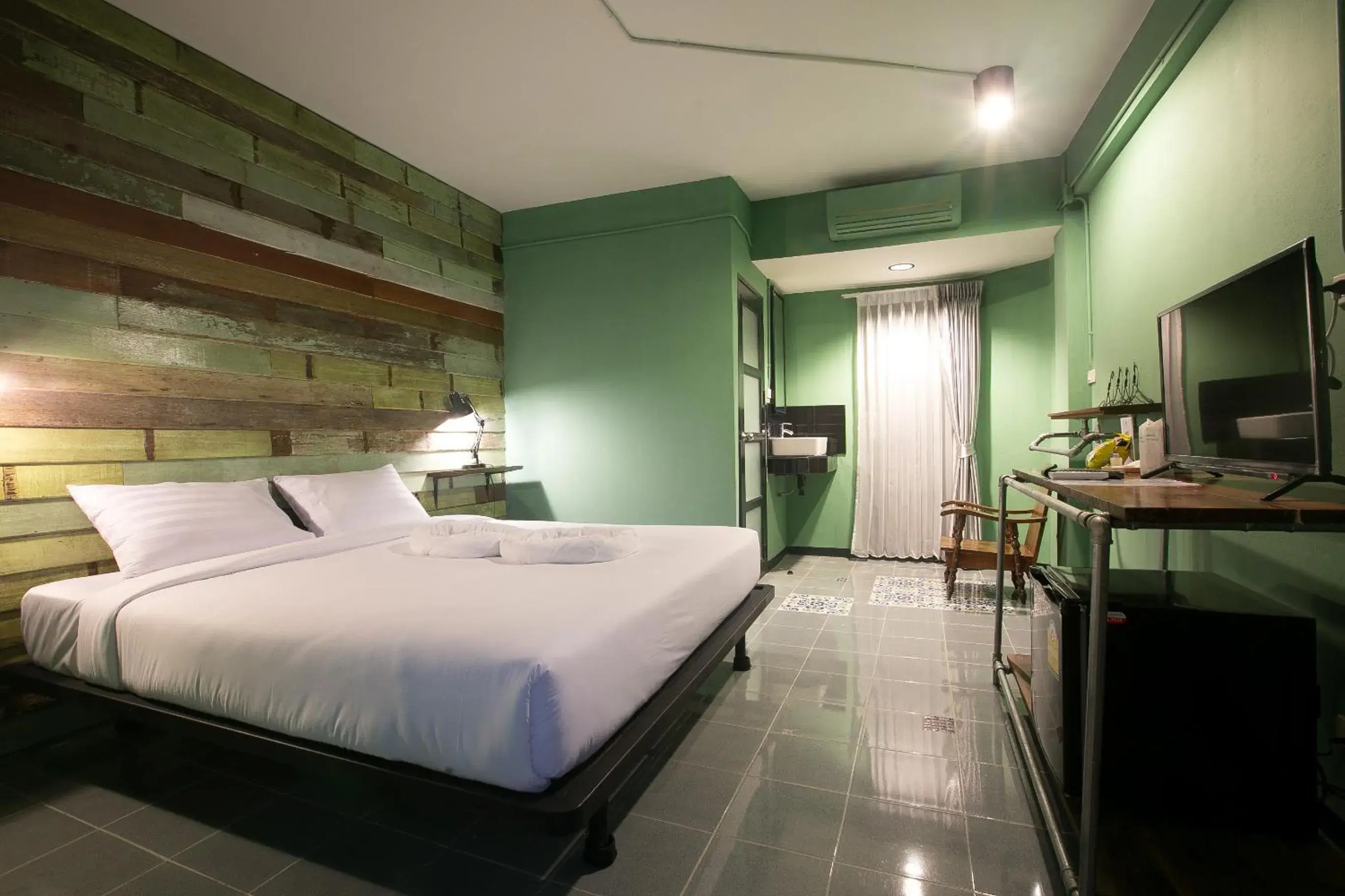 Standard Double Room with Private Bathroom in The 8 Factory Hotel Phitsanulok Standard Double Room with Private Bathroom in The 8 Factory Hotel Phitsanulok