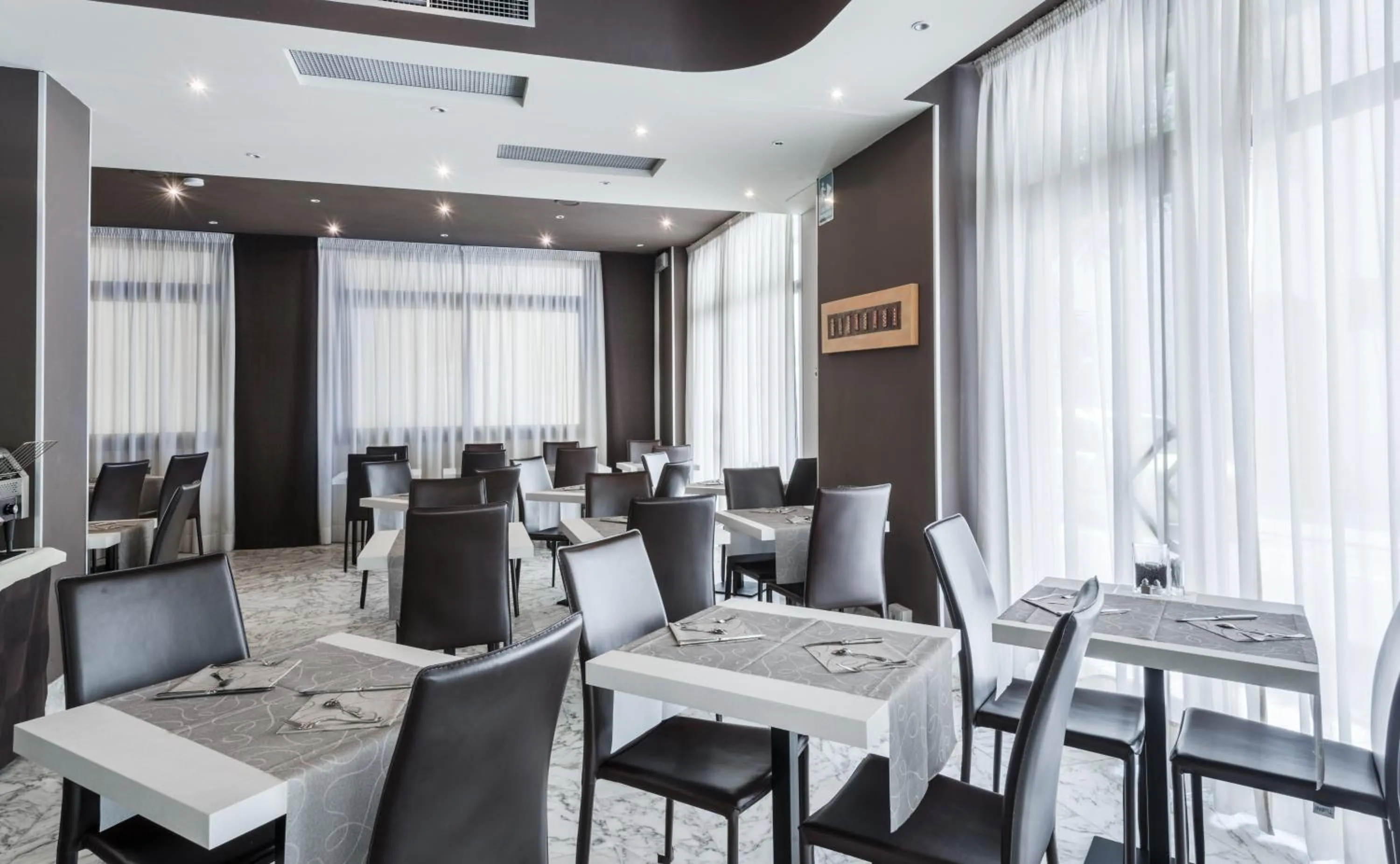 Food and drinks in Hotel Montebello