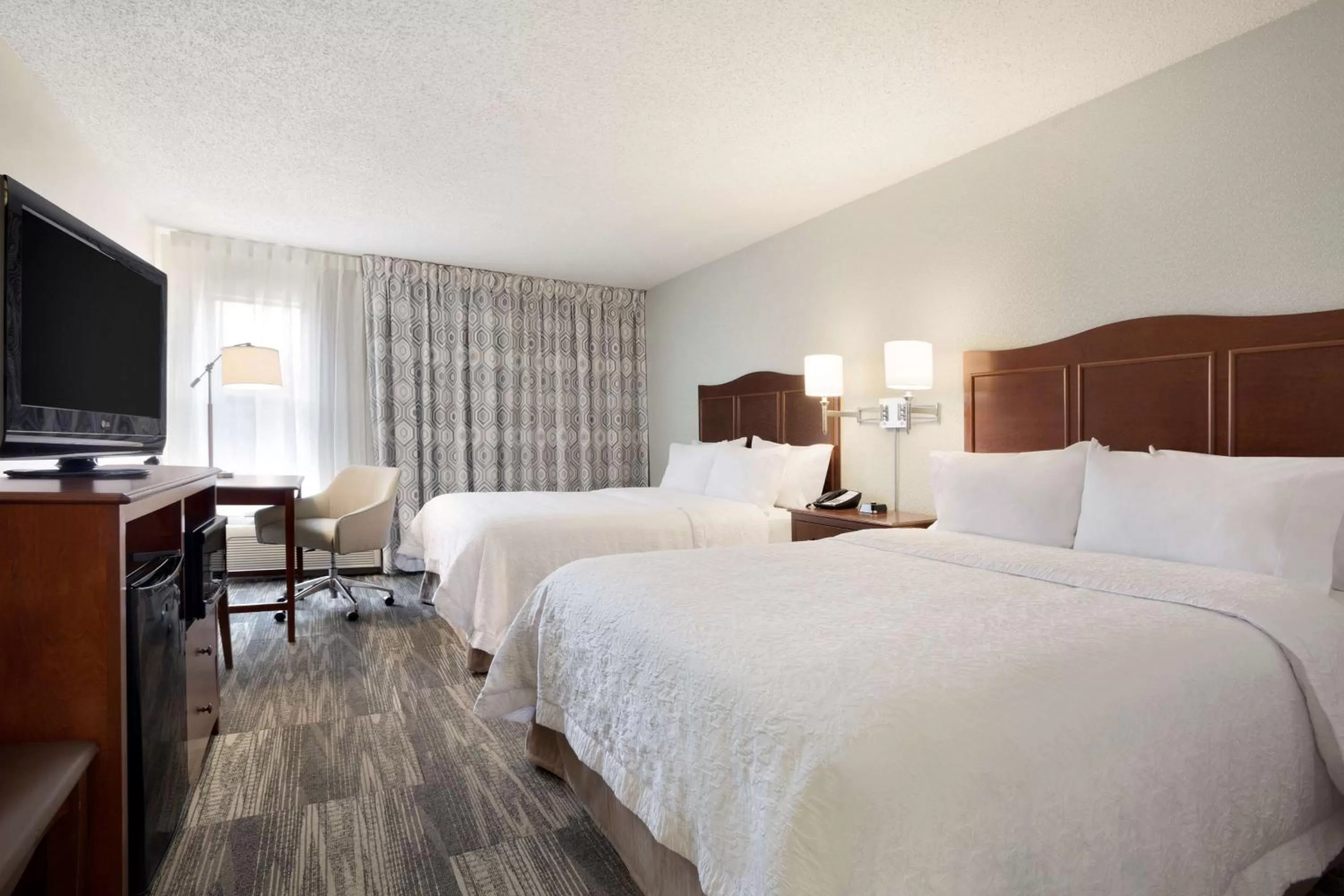 Bed in Hampton Inn Fort Worth Southwest Cityview