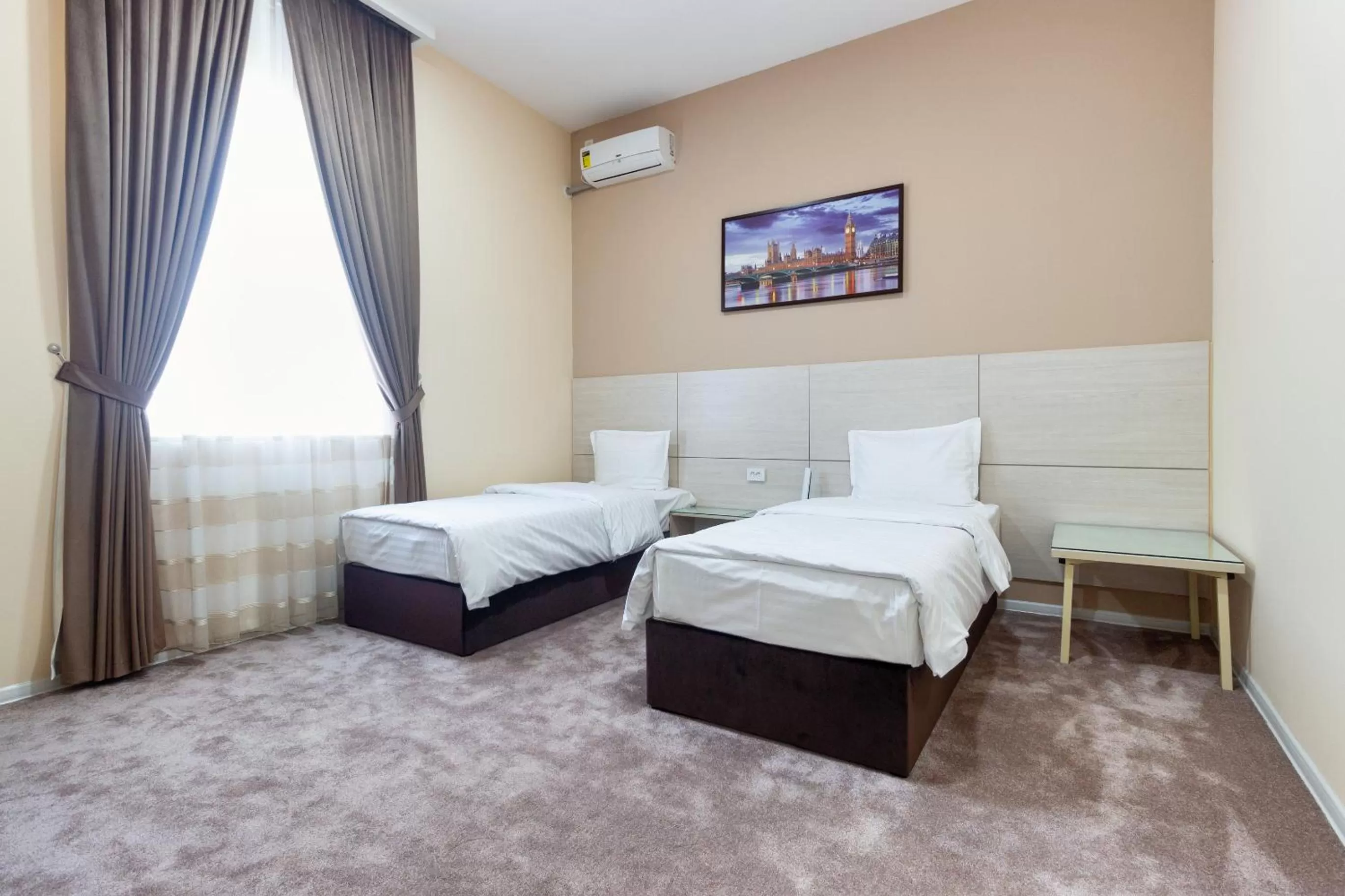 Photo of the whole room, Bed in Musafir Hotel