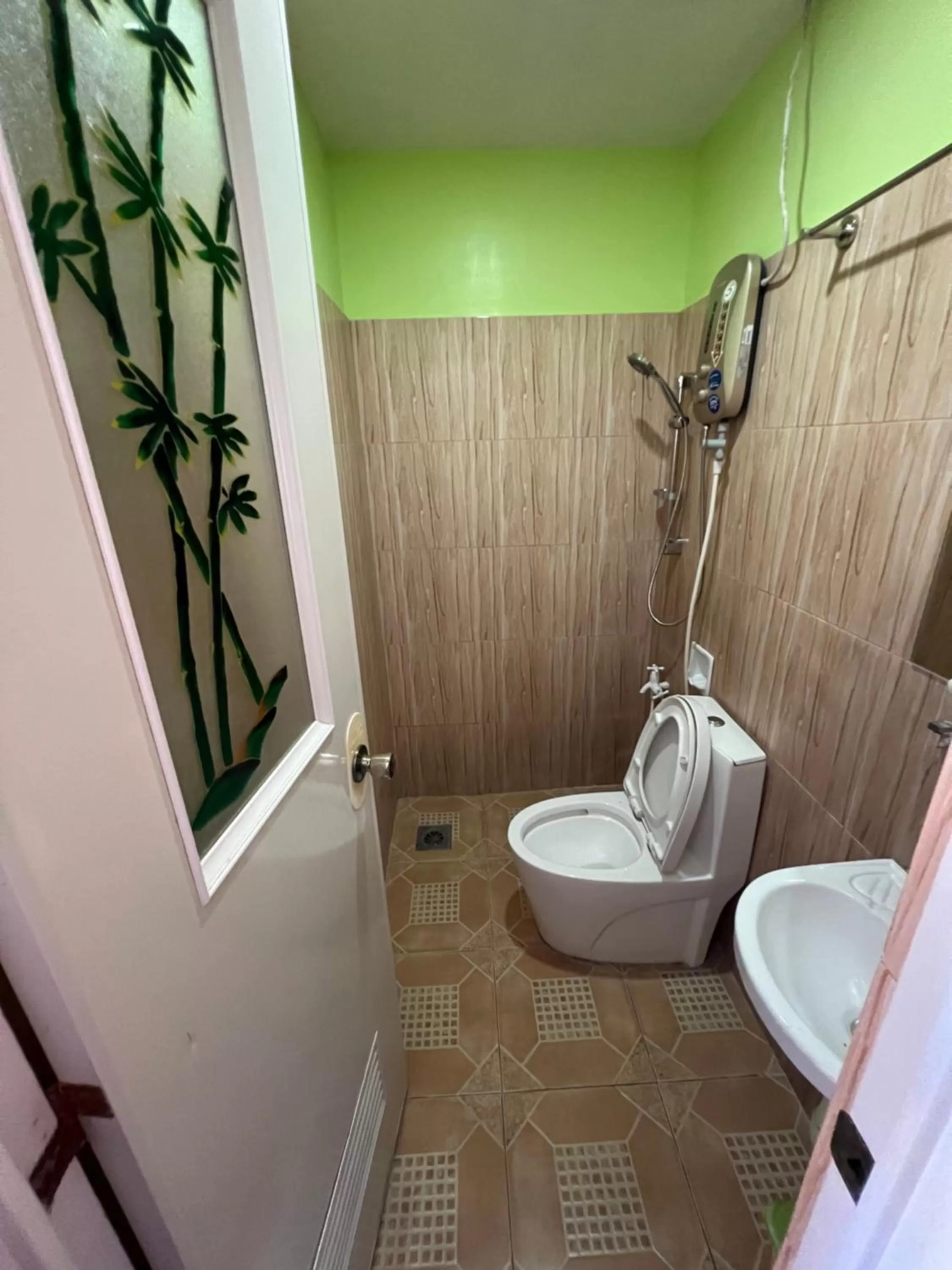 Shower in Ging-Ging Hotel And Resort