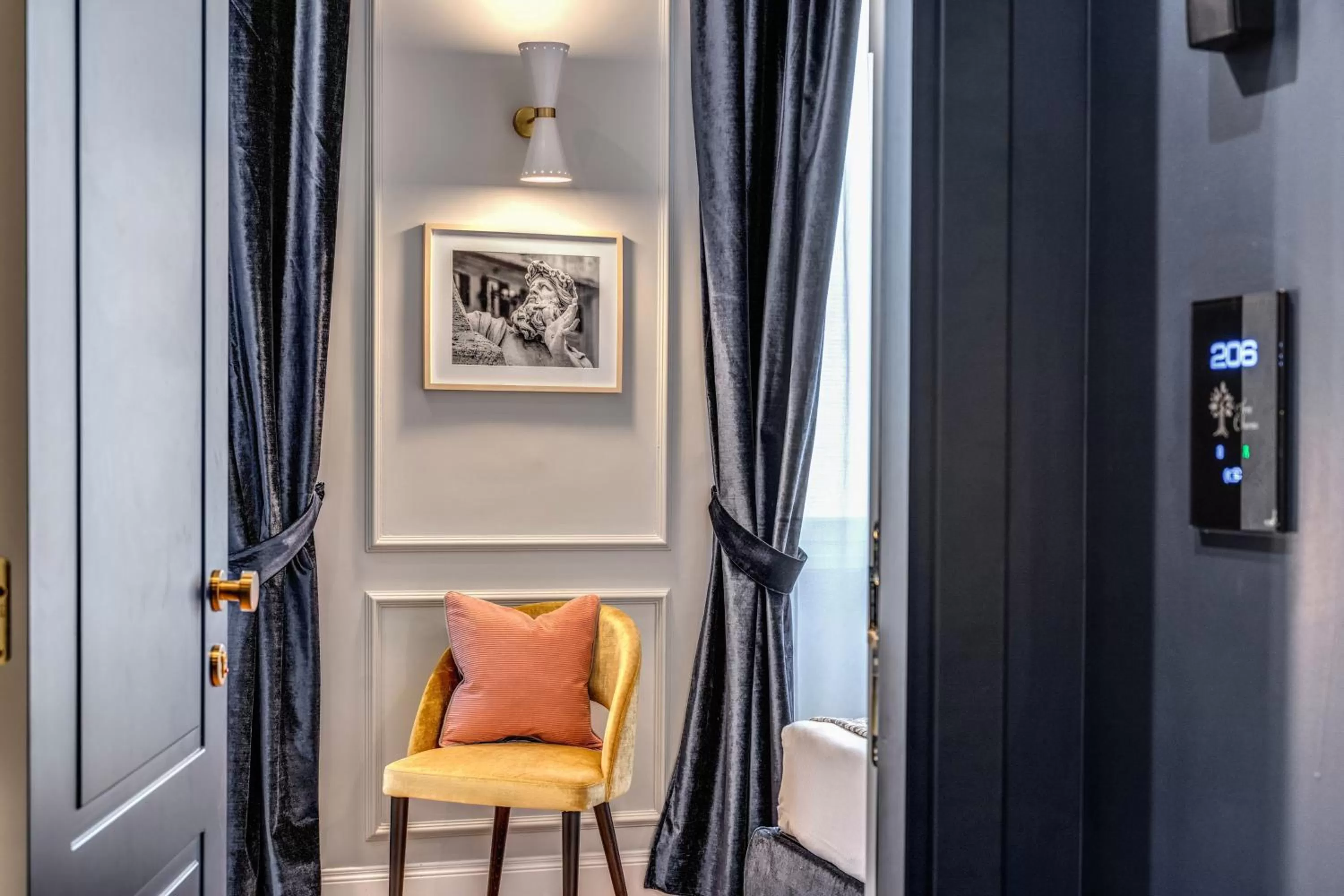 Bed in Tree Charme Augusto Boutique Hotel