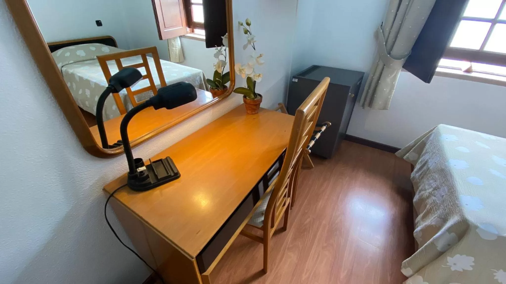 hair dresser, Bed in Hotel Cavaleiros De Cristo