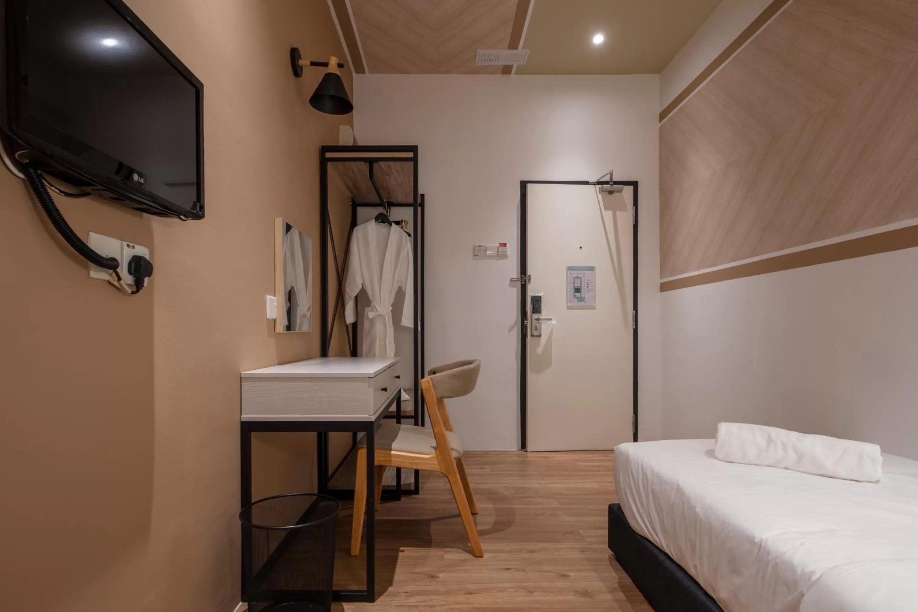 TV/Entertainment Center in One Heritage Hotel