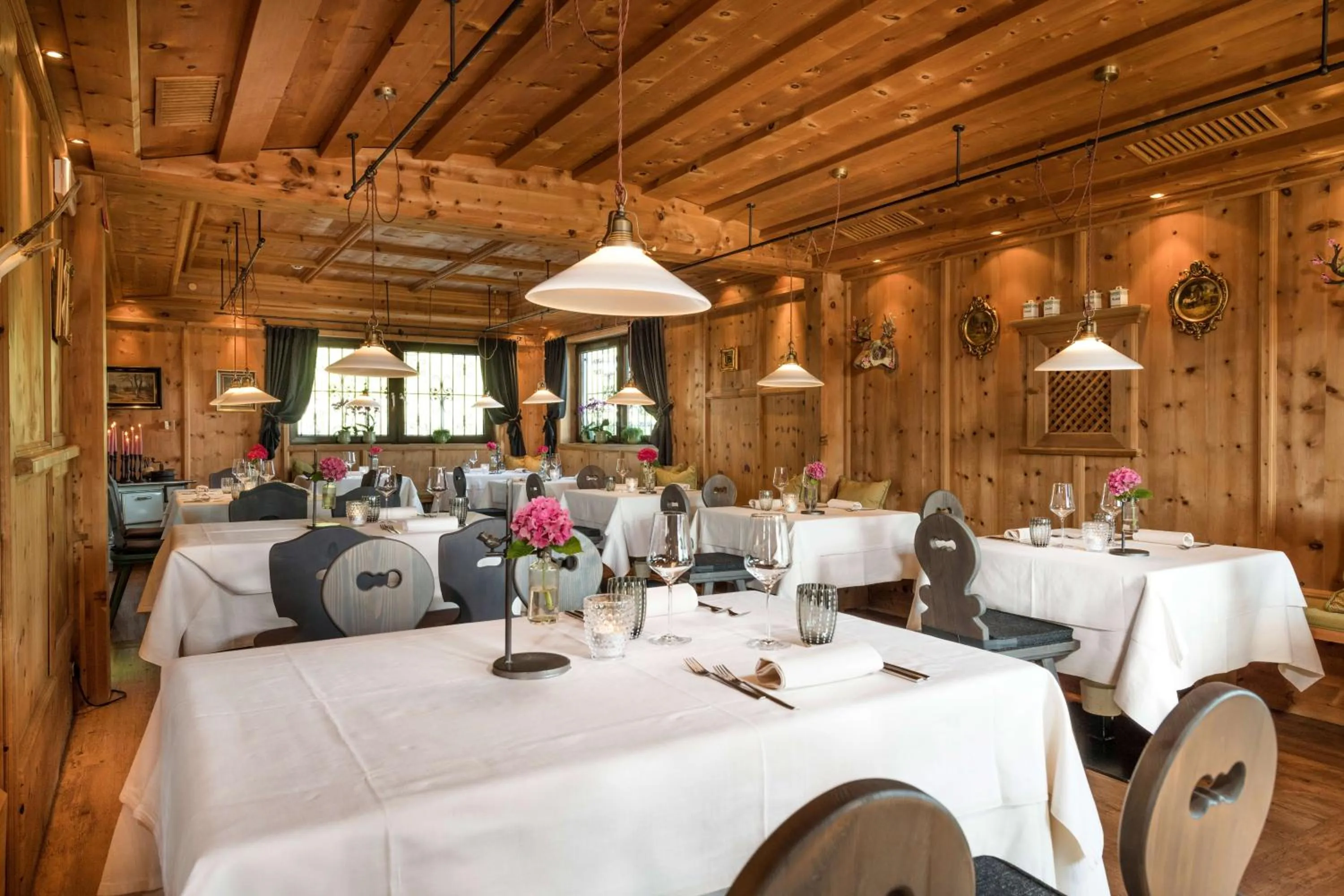 Restaurant/places to eat in Hotel Tirolensis