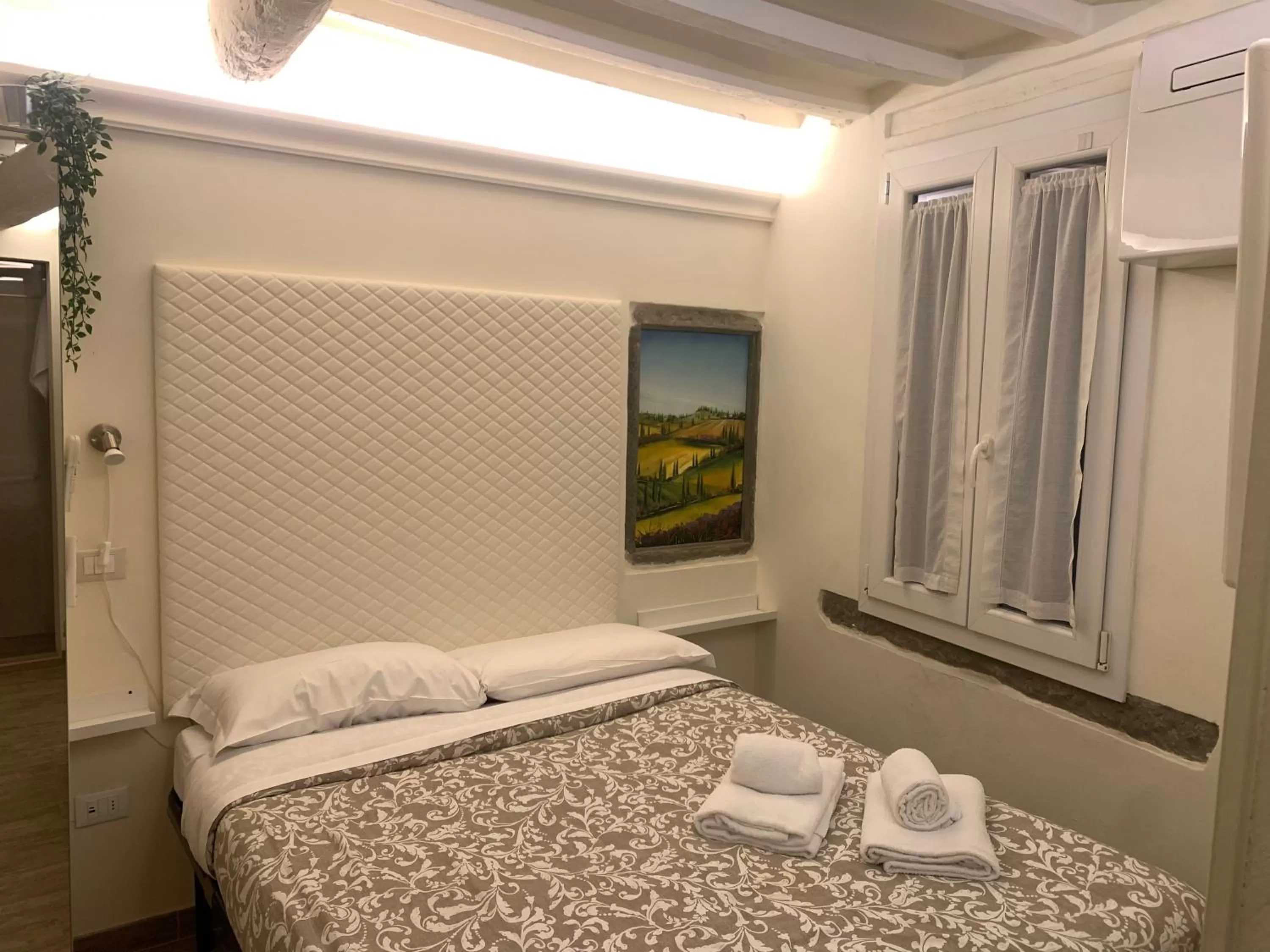 Bed in GB apartments