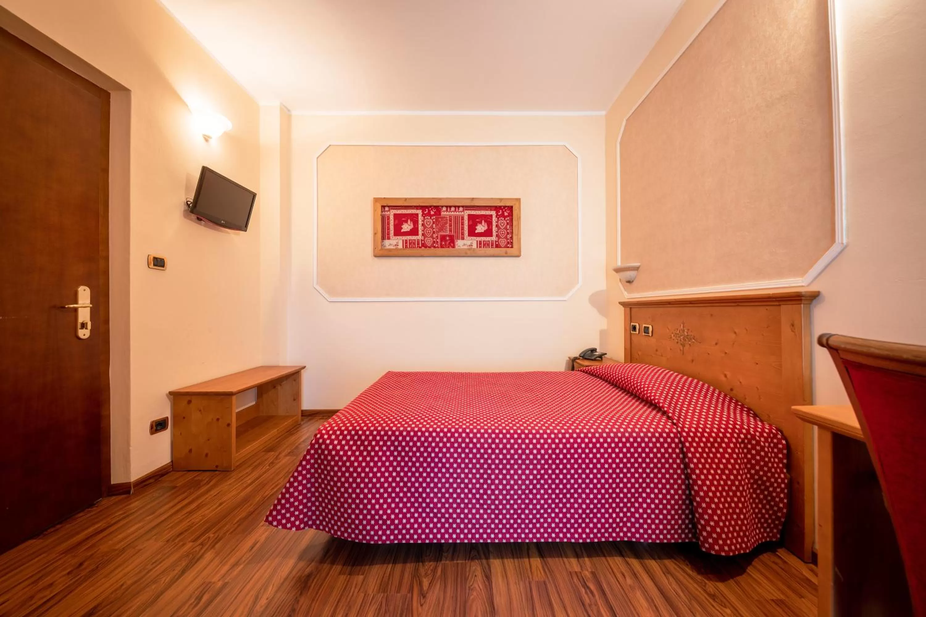 Photo of the whole room, Bed in Hotel Elena