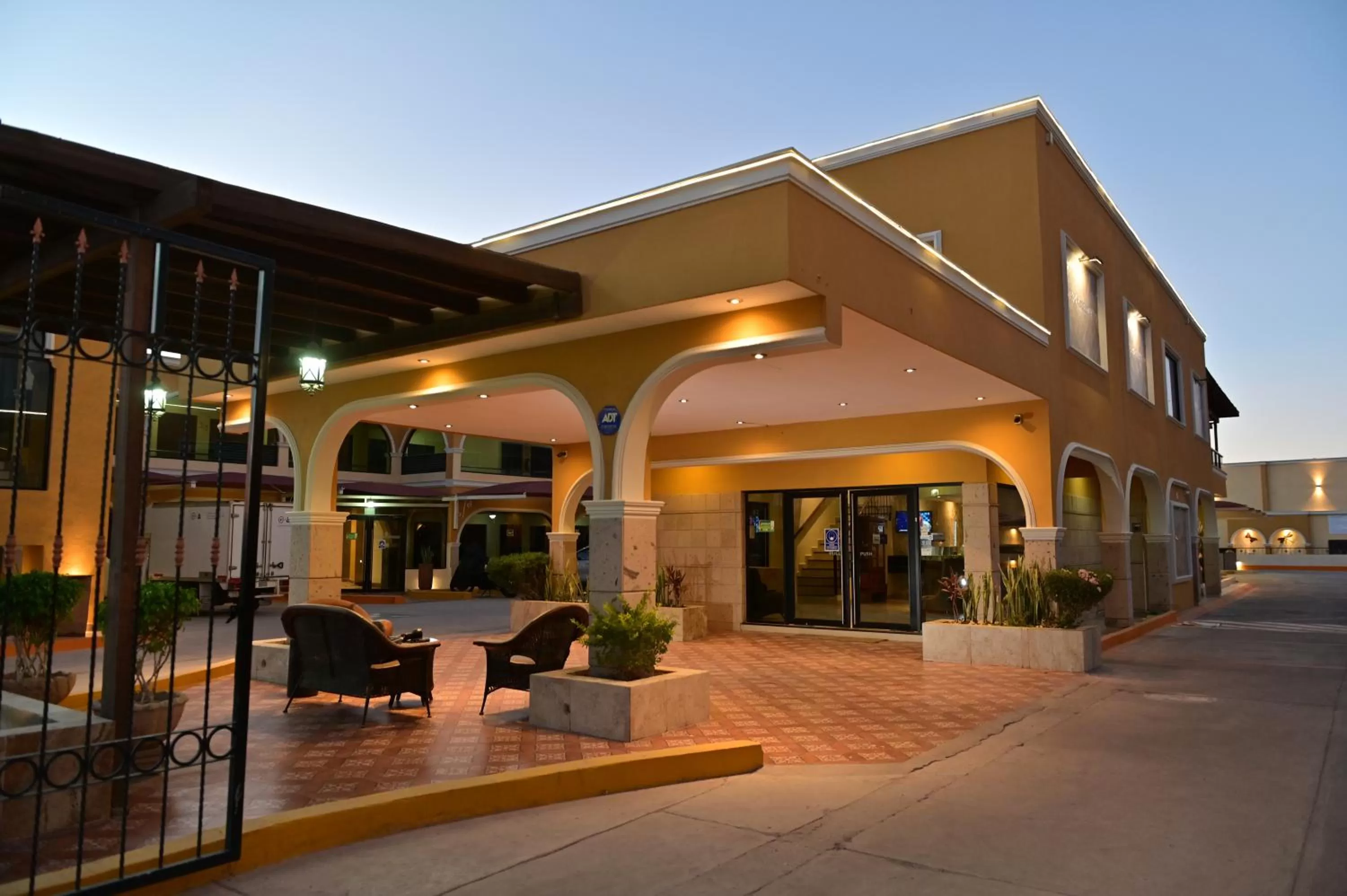 Property building in Hotel San Ignacio Inn