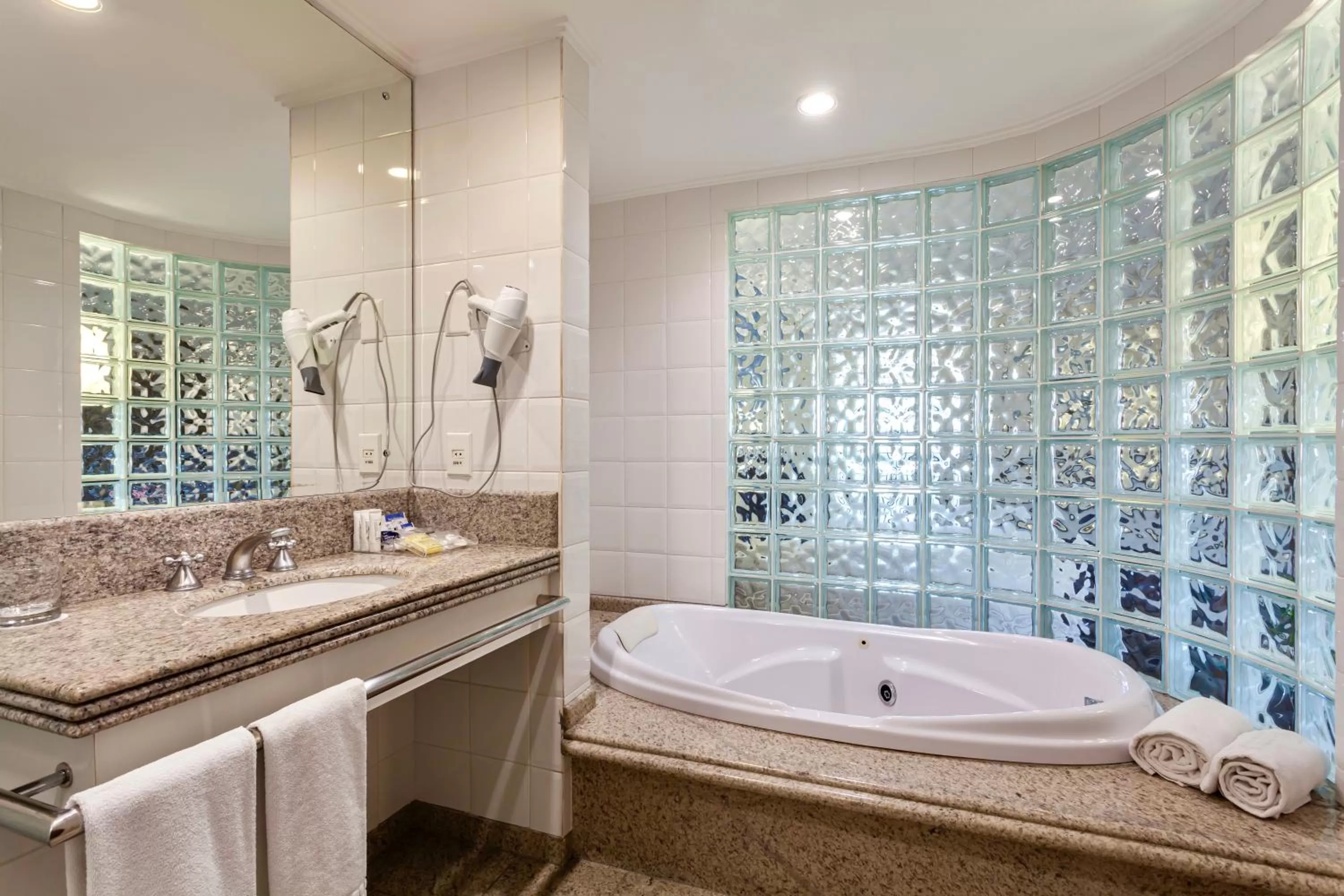 Hot Tub in Blue Tree Towers Joinville