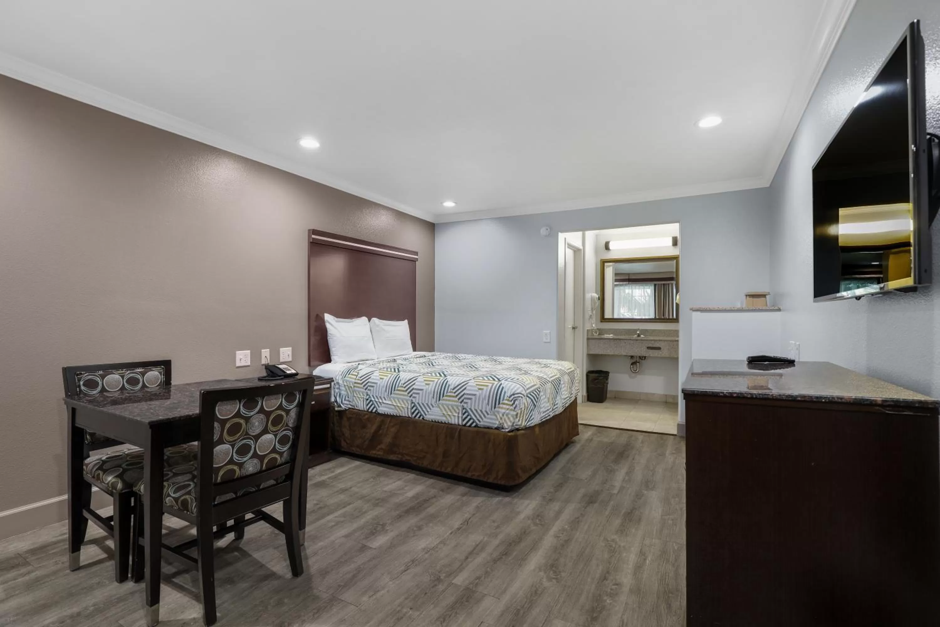 Bed in Motel 6 Carlsbad, Ca- North