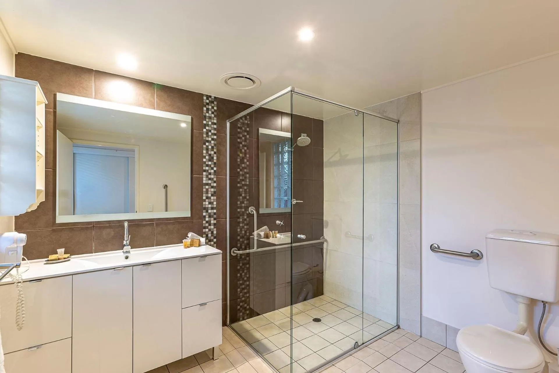 Bathroom in Prideau's of Margaret River