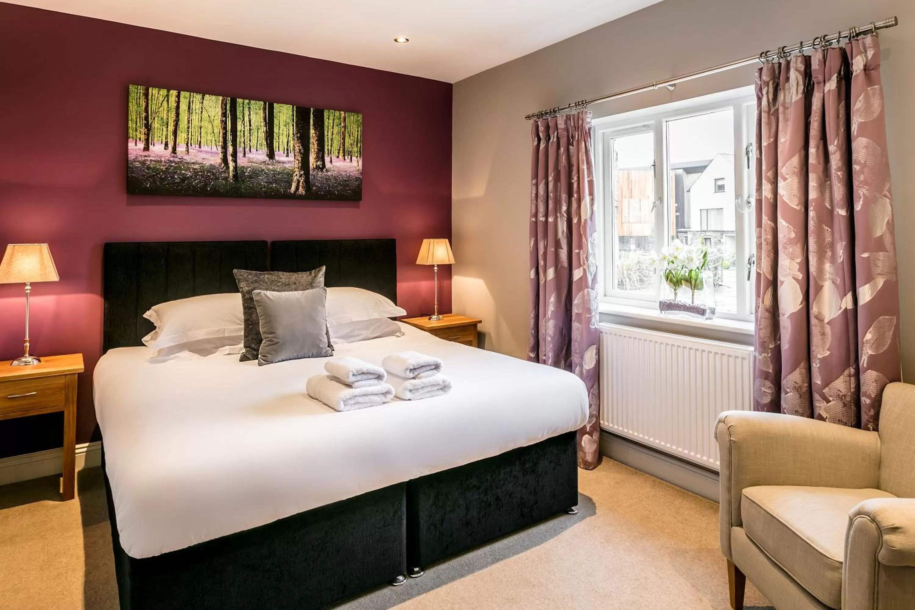 Bedroom, Bed in The Lodge @ Carus Green