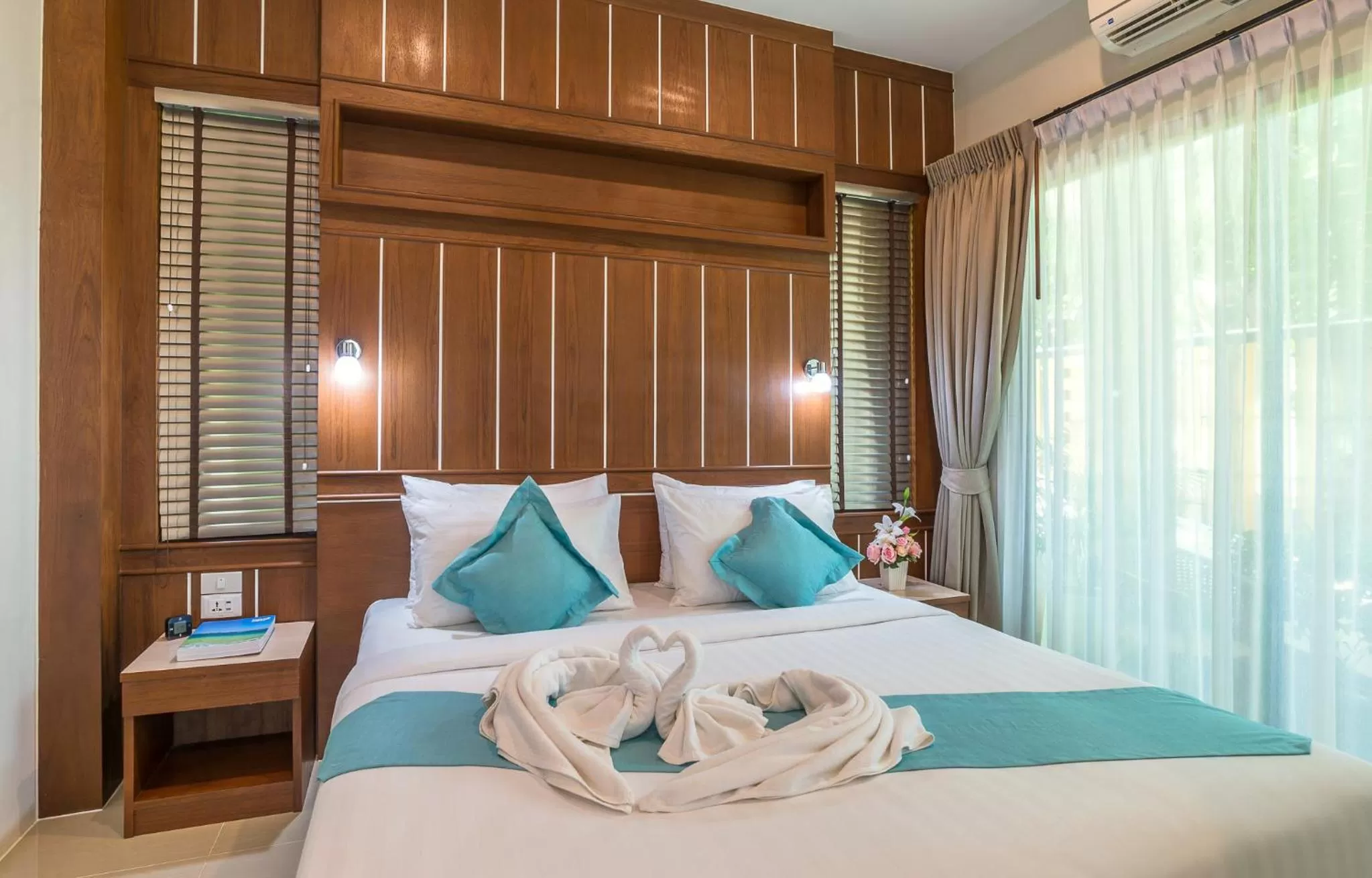 Bed in The Scene Cliff View Villas