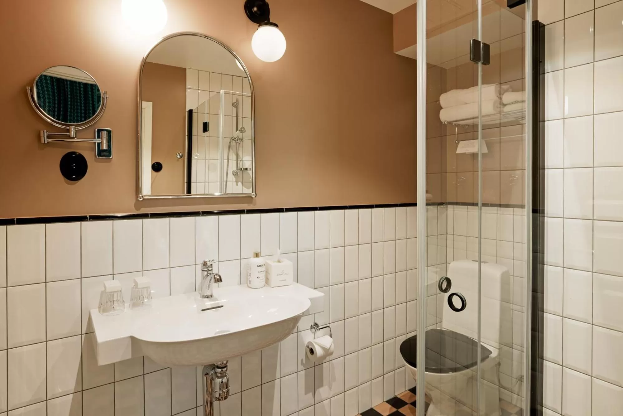 Bathroom in Hotel Kung Carl, WorldHotels Crafted
