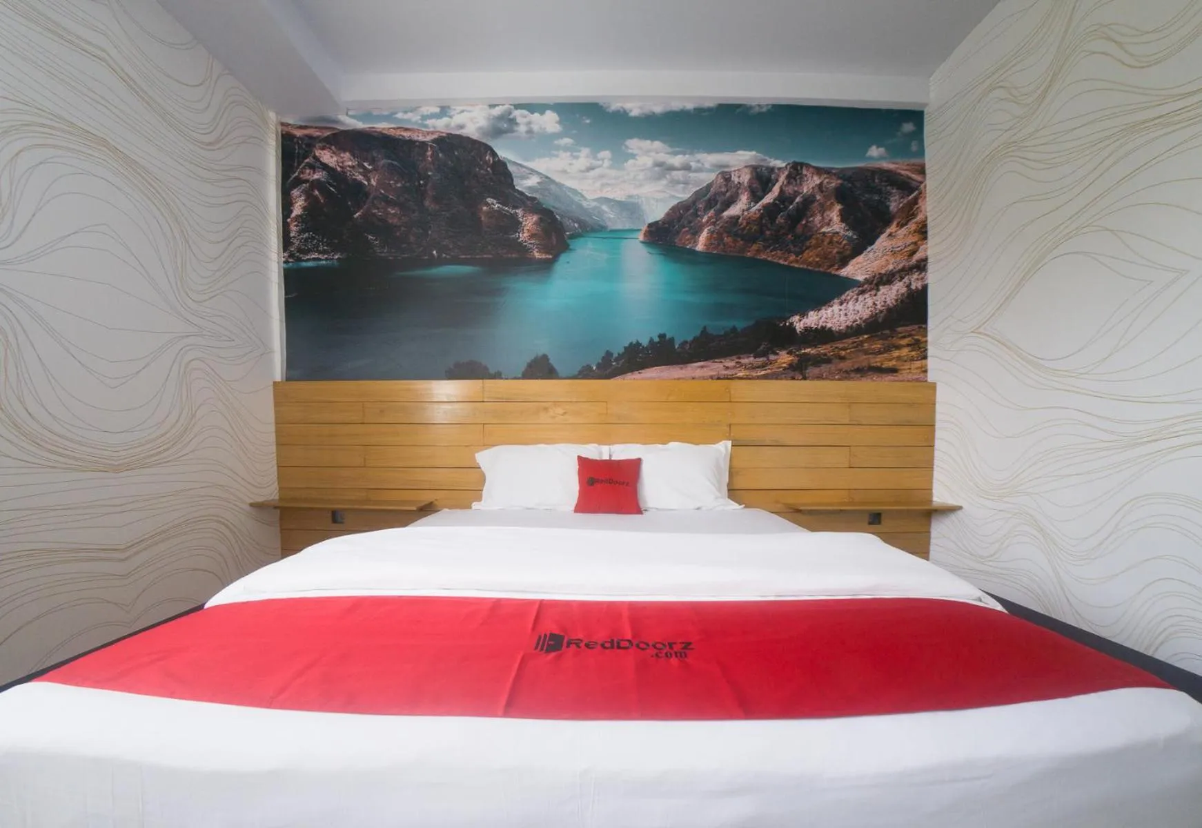 Bedroom, Bed in RedDoorz Plus Syariah @ Pentadio Gorontalo