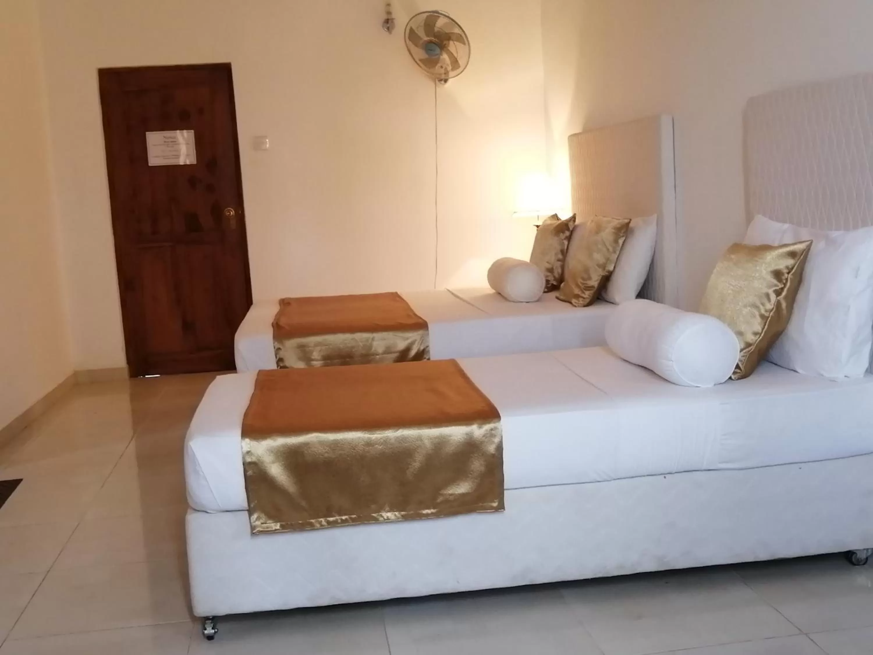 Bed in Kandy Highland Unique Hotel