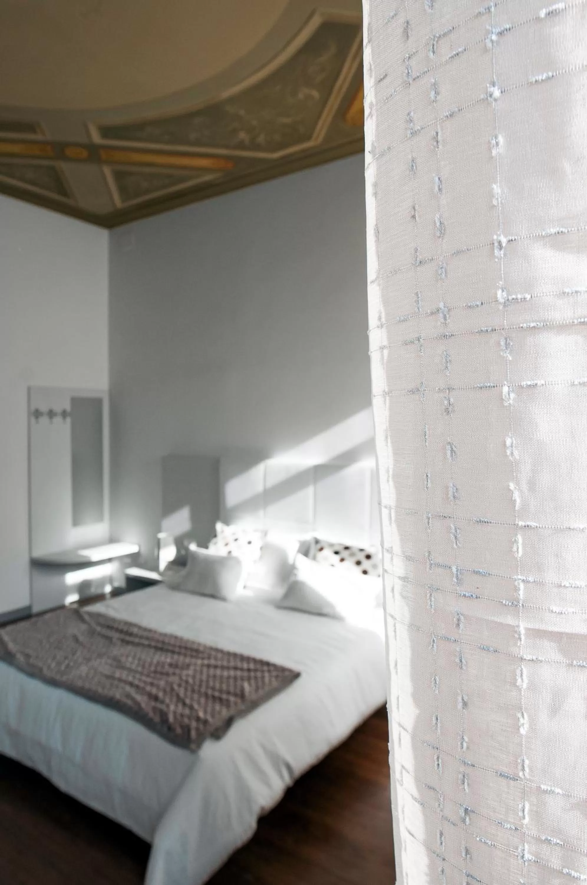 Decorative detail, Bed in Scrovegni Room & Breakfast