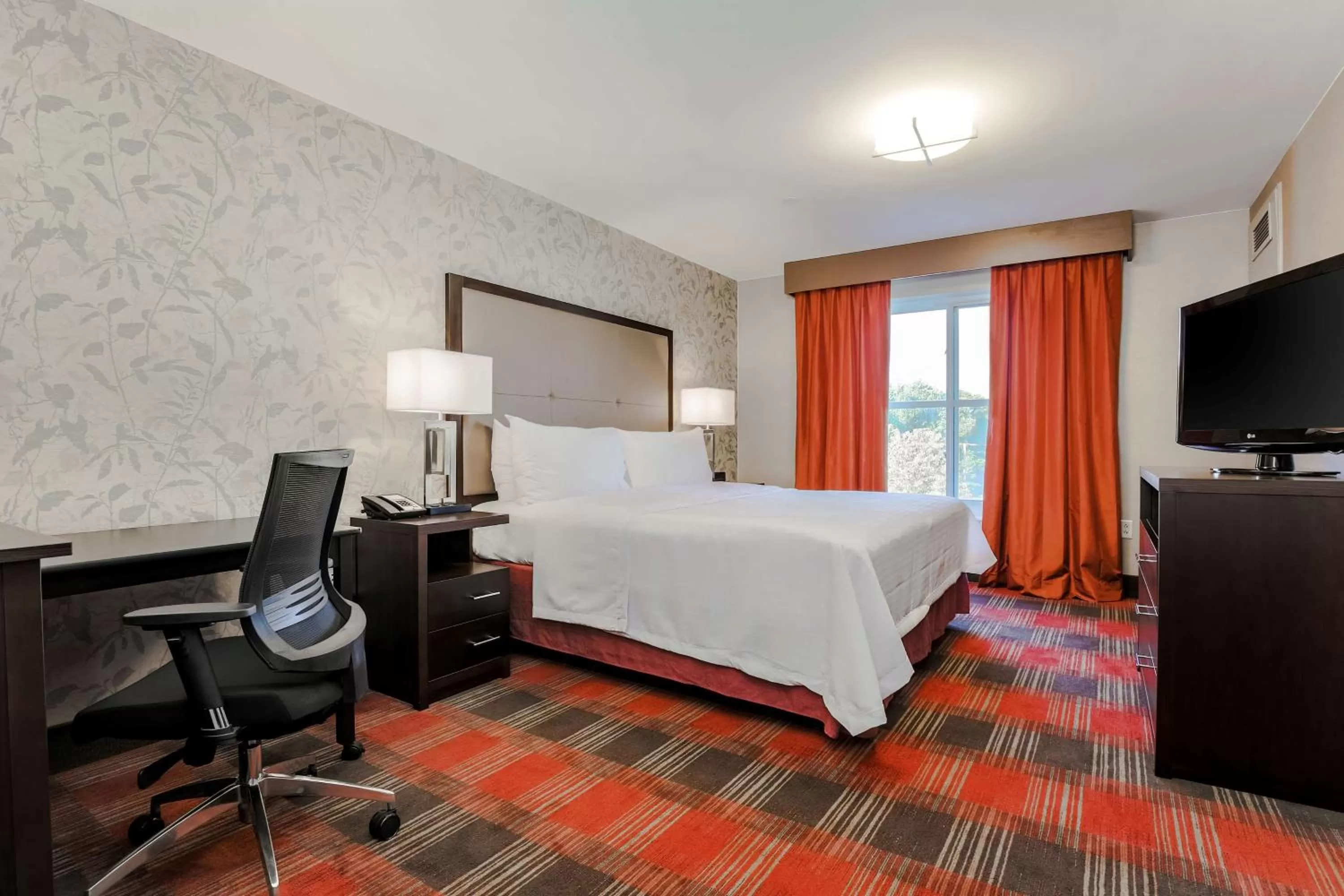 Bedroom, Bed in Homewood Suites by Hilton Long Island-Melville