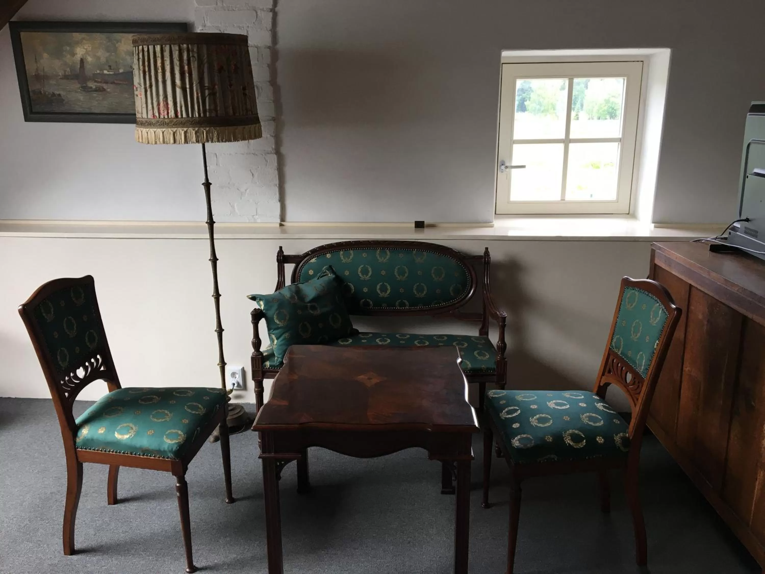 Seating Area in Nergena Zimmer Frei