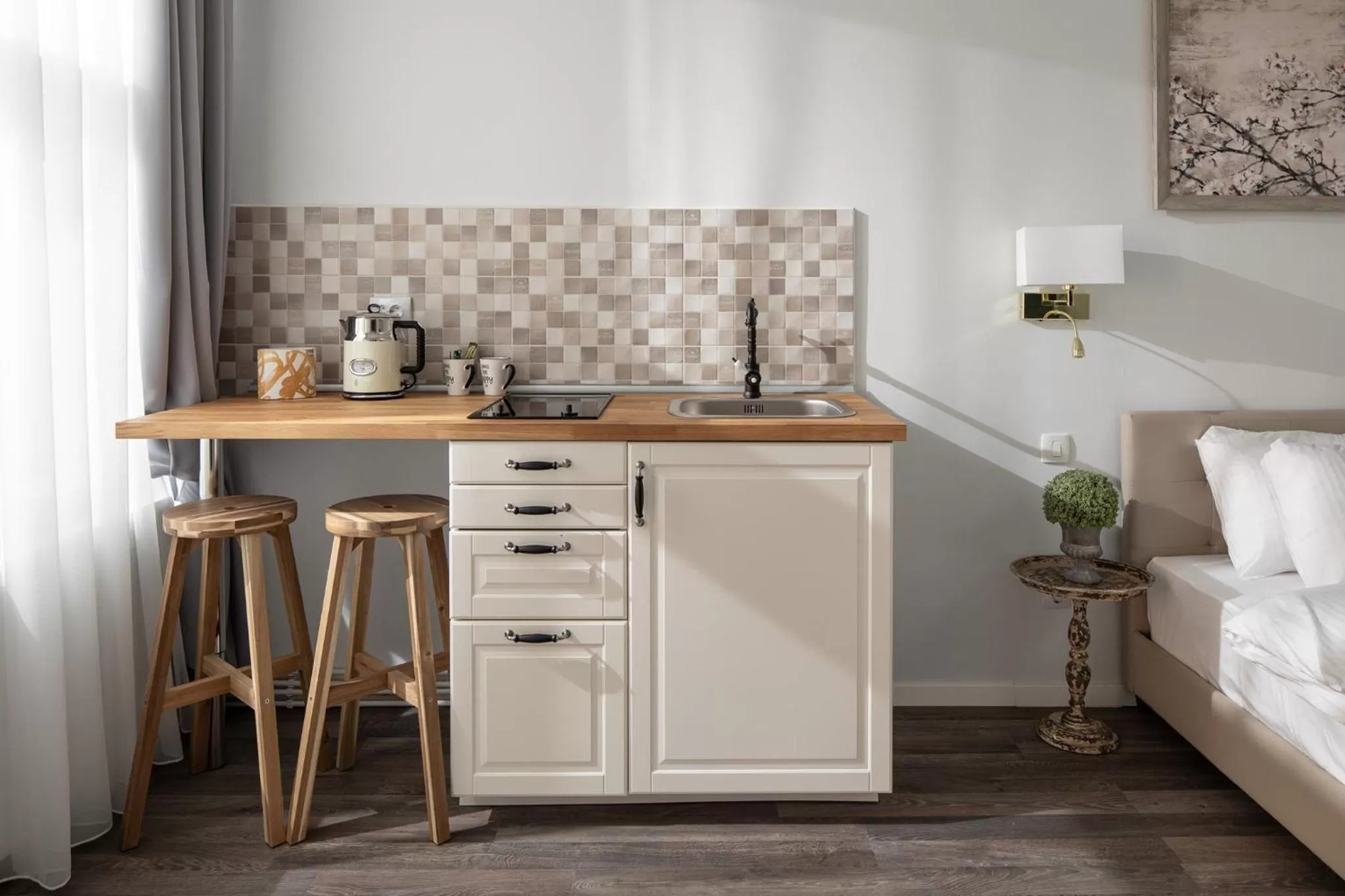 Coffee/tea facilities, Kitchen/Kitchenette in ALBERT RESIDENCE with PARKING