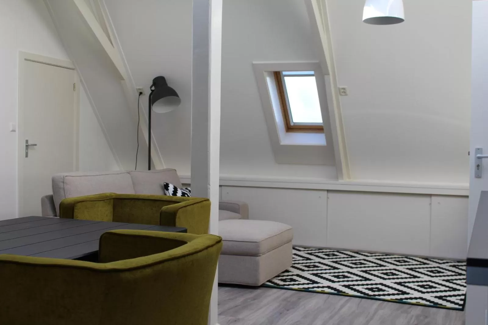 The Riverside Logies & Restaurant