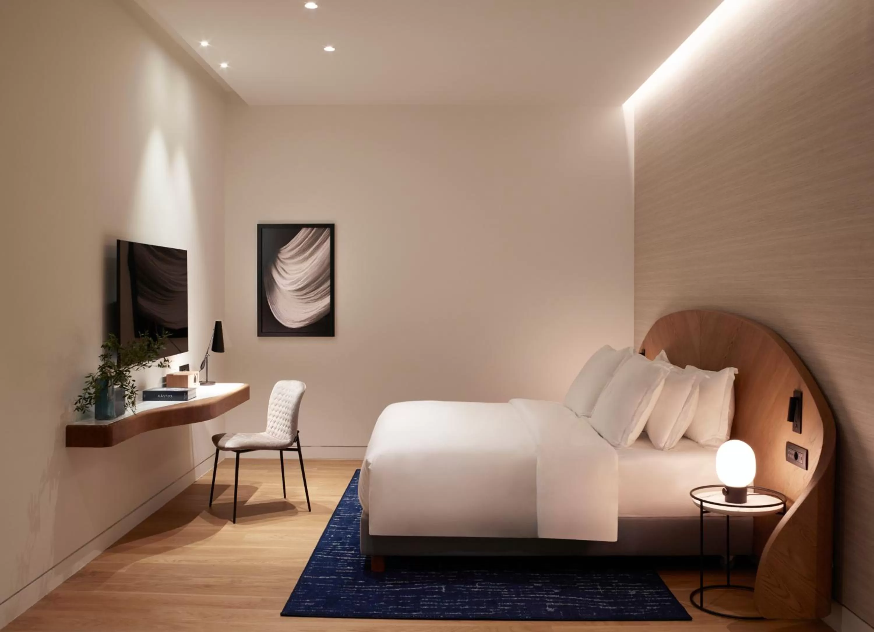 Bed in xenodocheio Milos