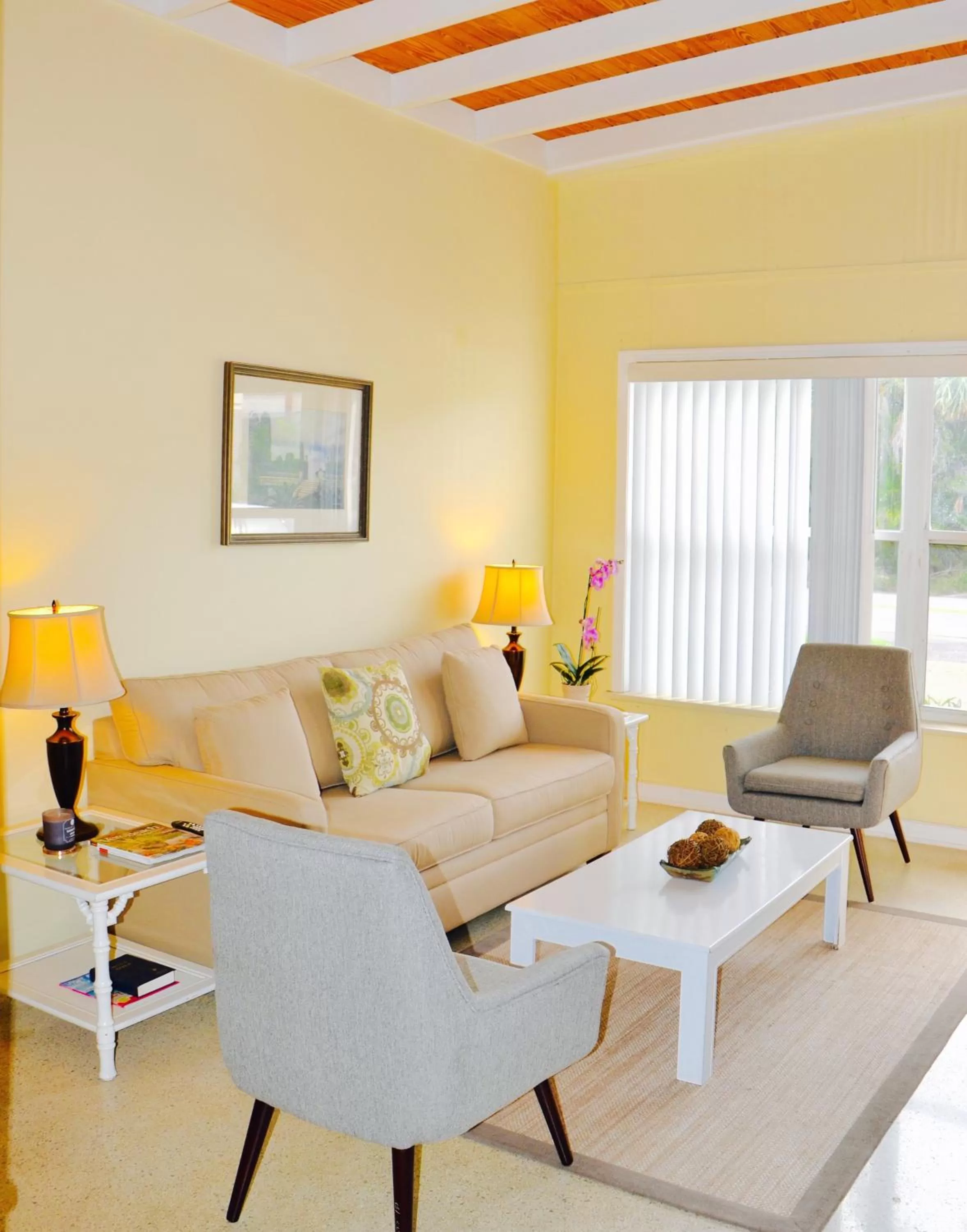 Living room in Sea Turtle Inn