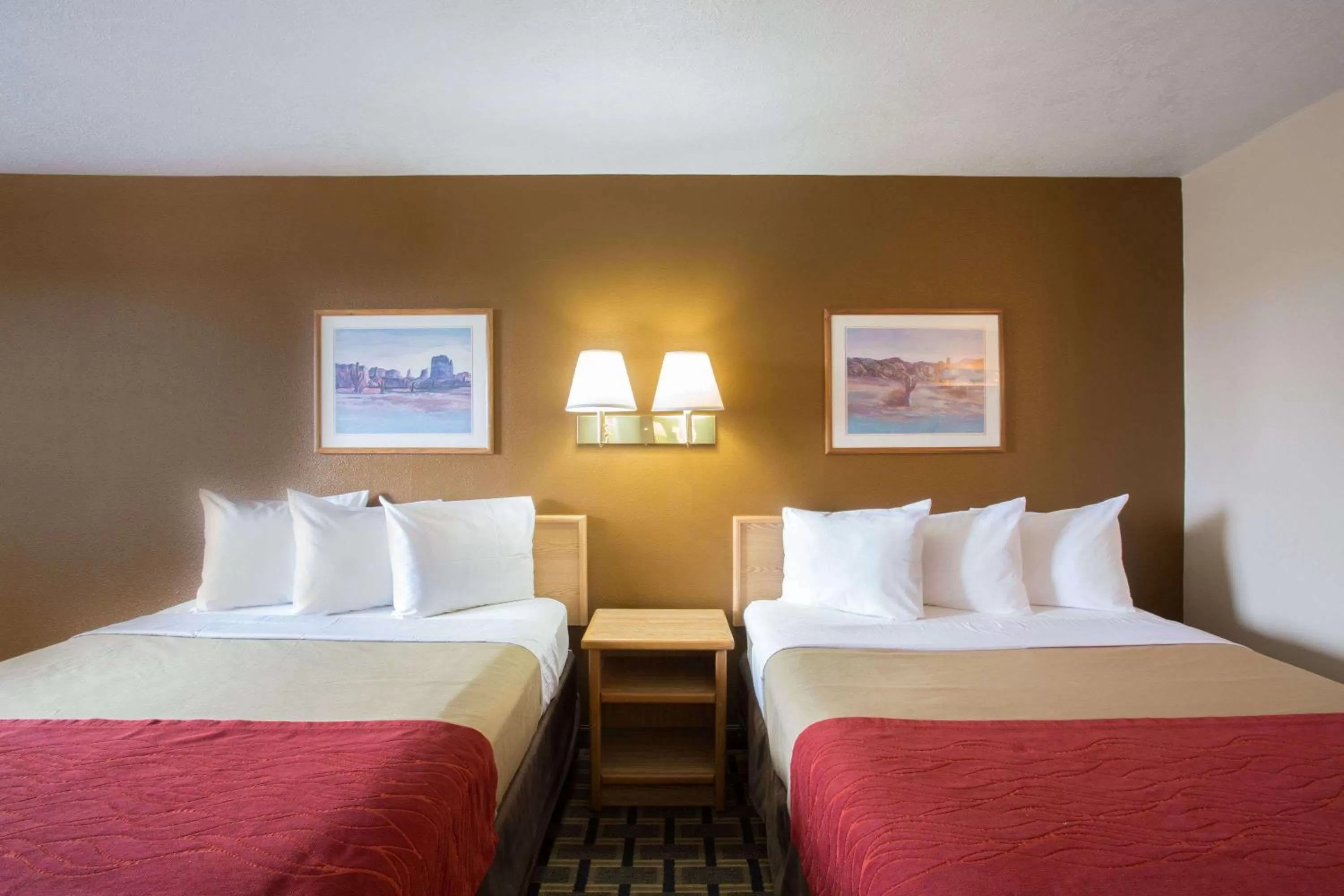 Photo of the whole room, Bed in Days Inn by Wyndham Hurricane/Zion National Park Area