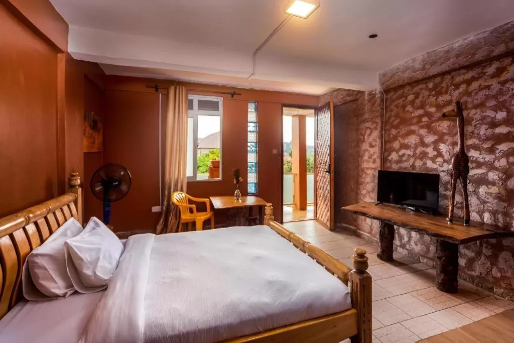 TV and multimedia in African Tribe Suites