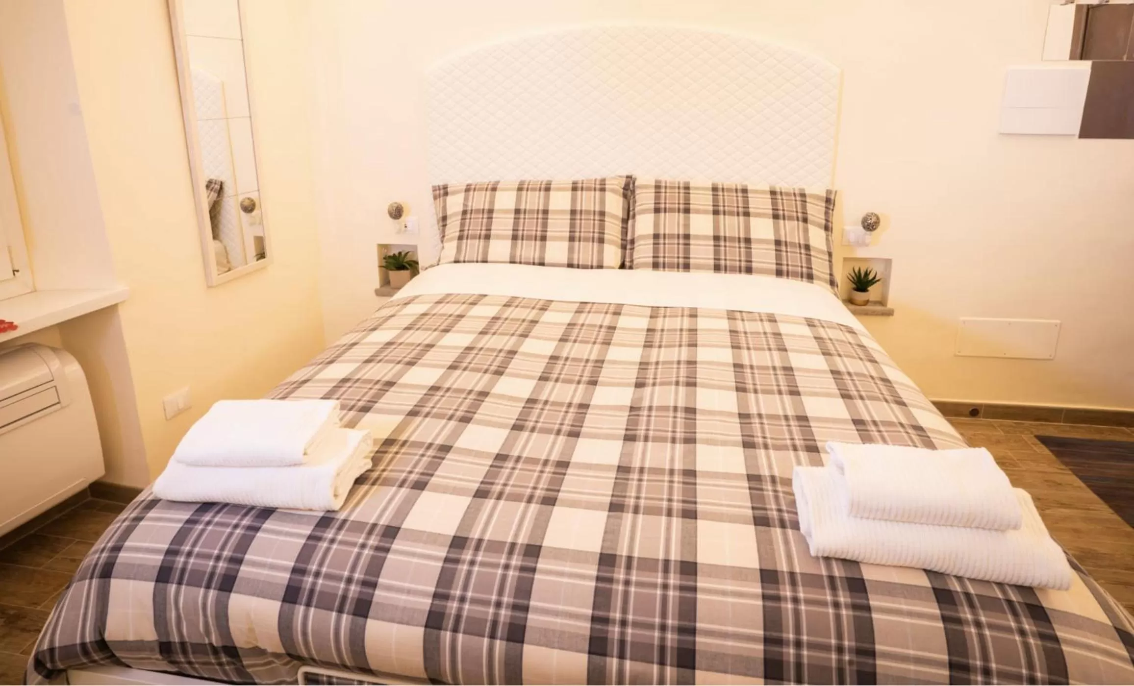 Bed in GB apartments