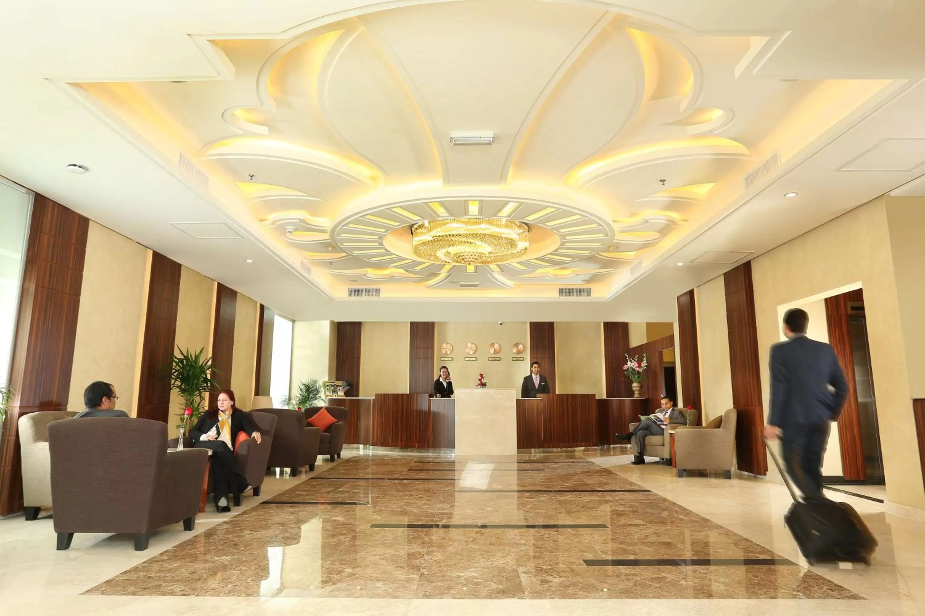 Lobby or reception in Best Western Plus Salmiya